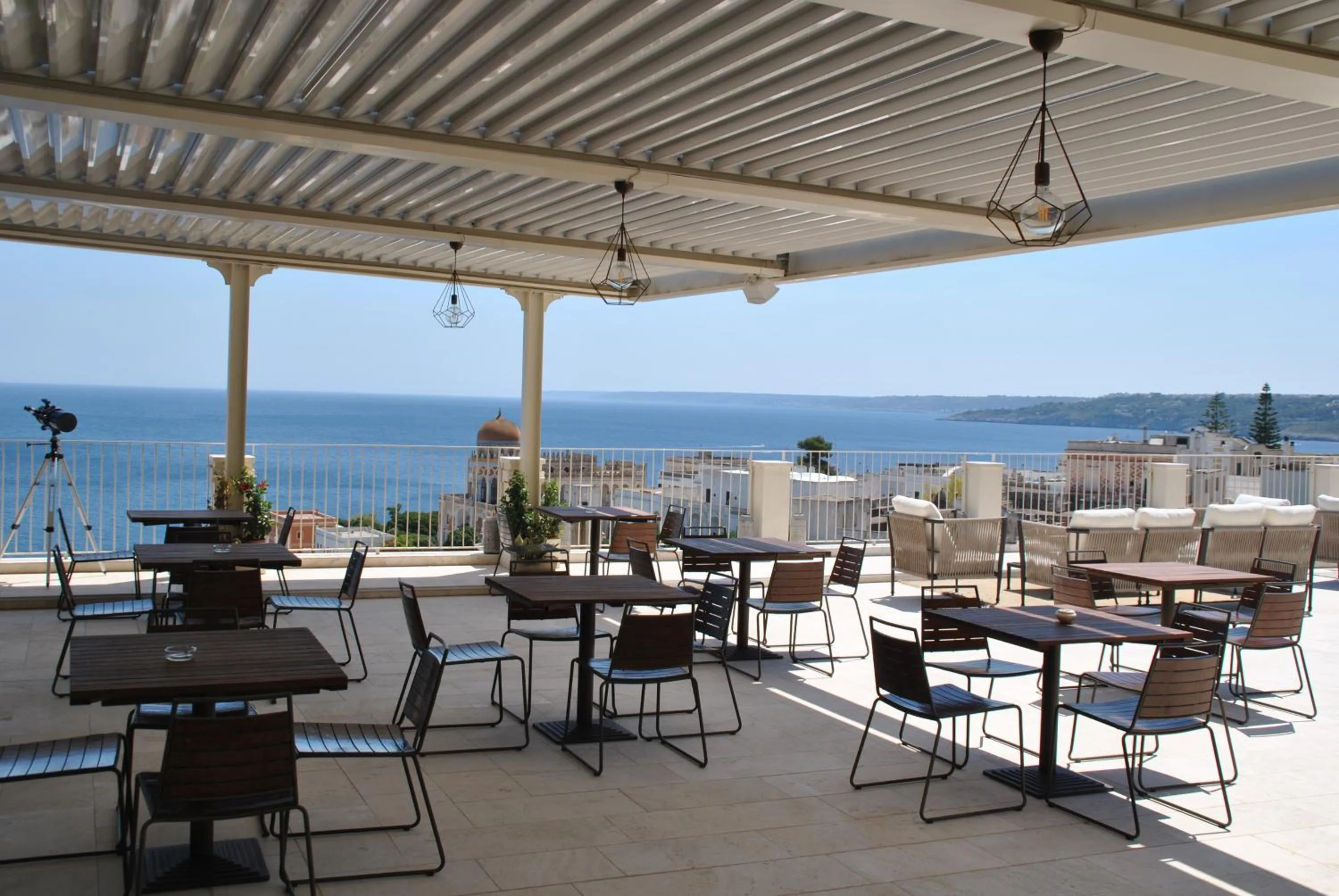 View (from property/room) in Est hotel