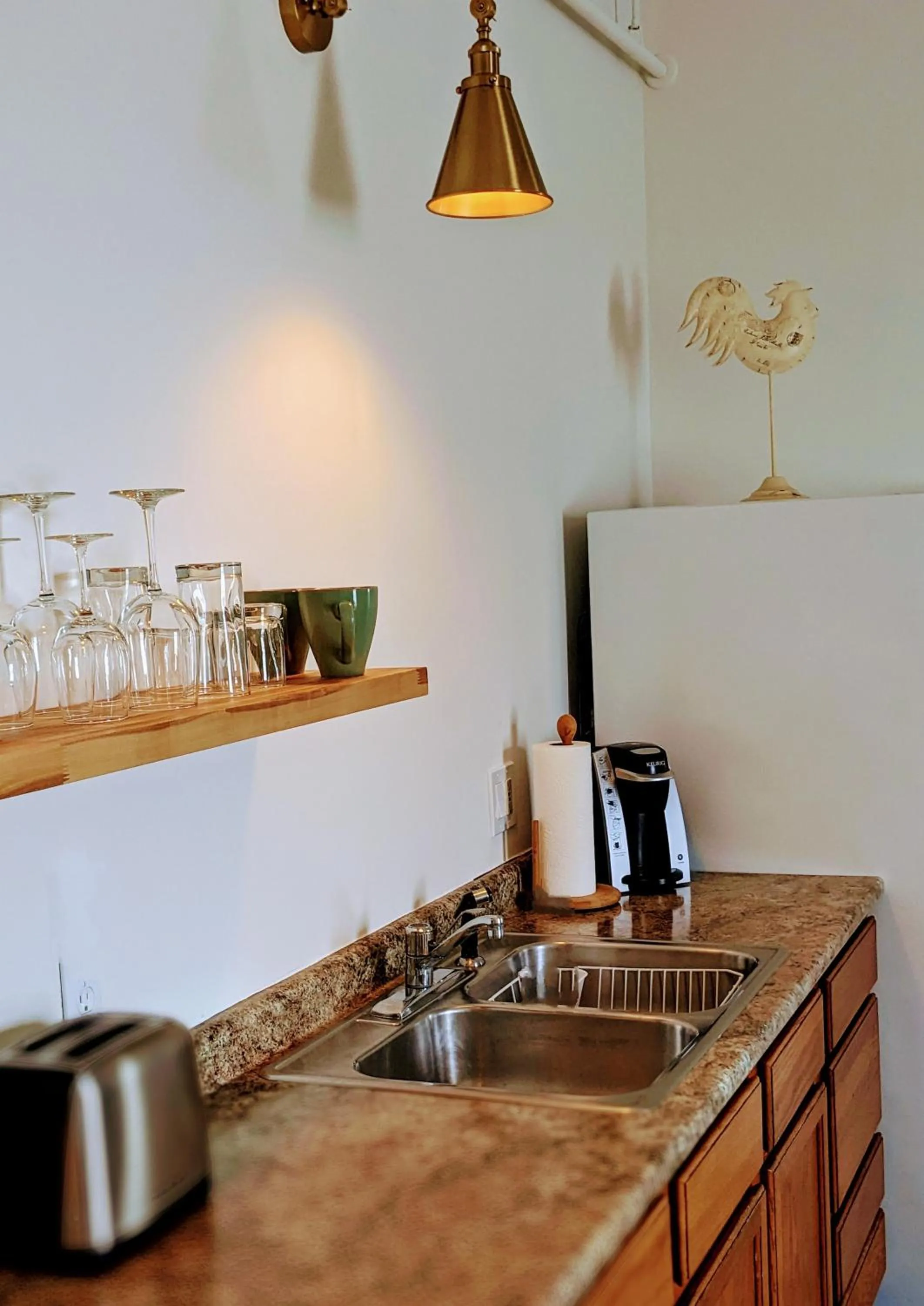 Kitchen or kitchenette in Bristol Suites