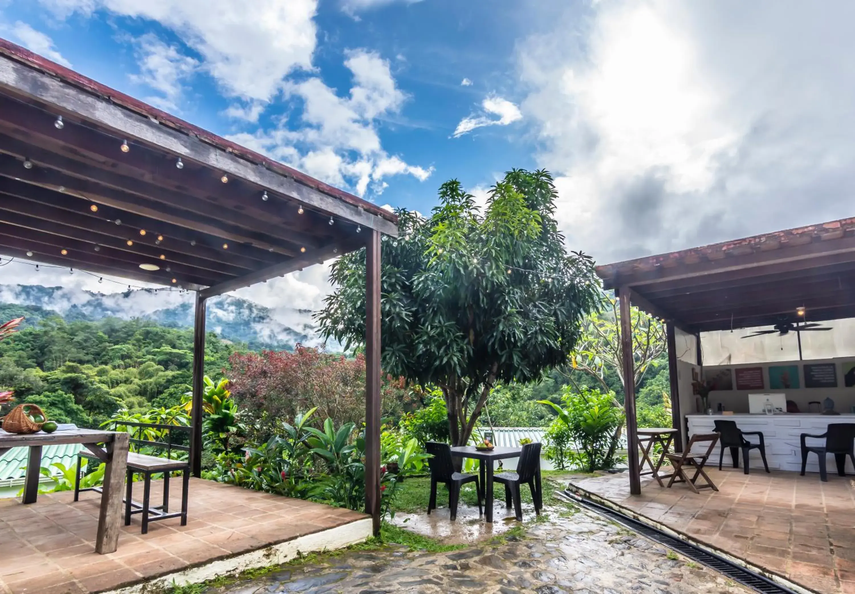 Property building in Sweet Harmony Hotel Boutique by Xarm Hotels Property building in Sweet Harmony Hotel Boutique by Xarm Hotels