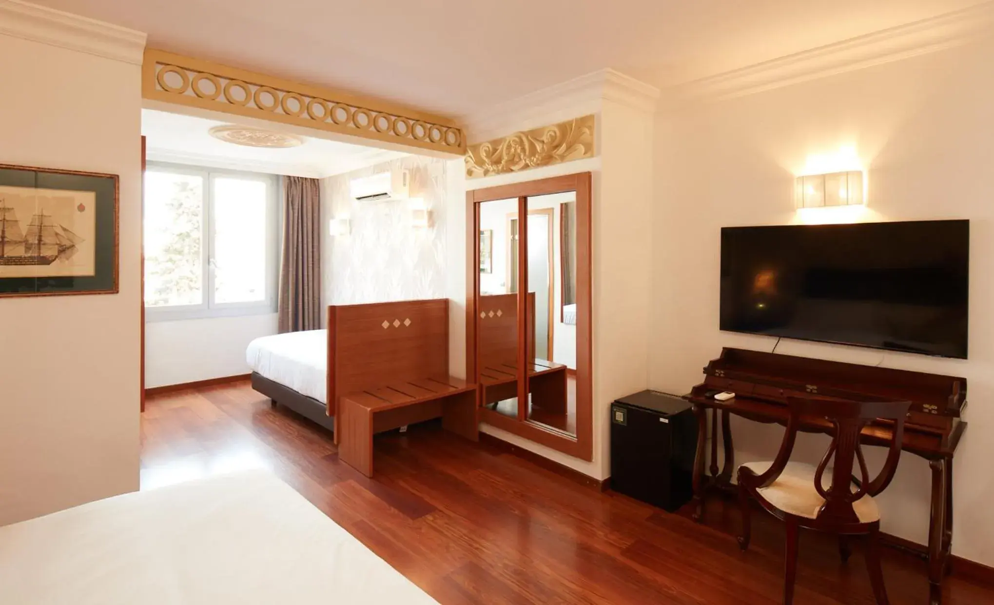 Photo of the whole room, Bed in Sercotel Hotel President Photo of the whole room, Bed in Sercotel Hotel President