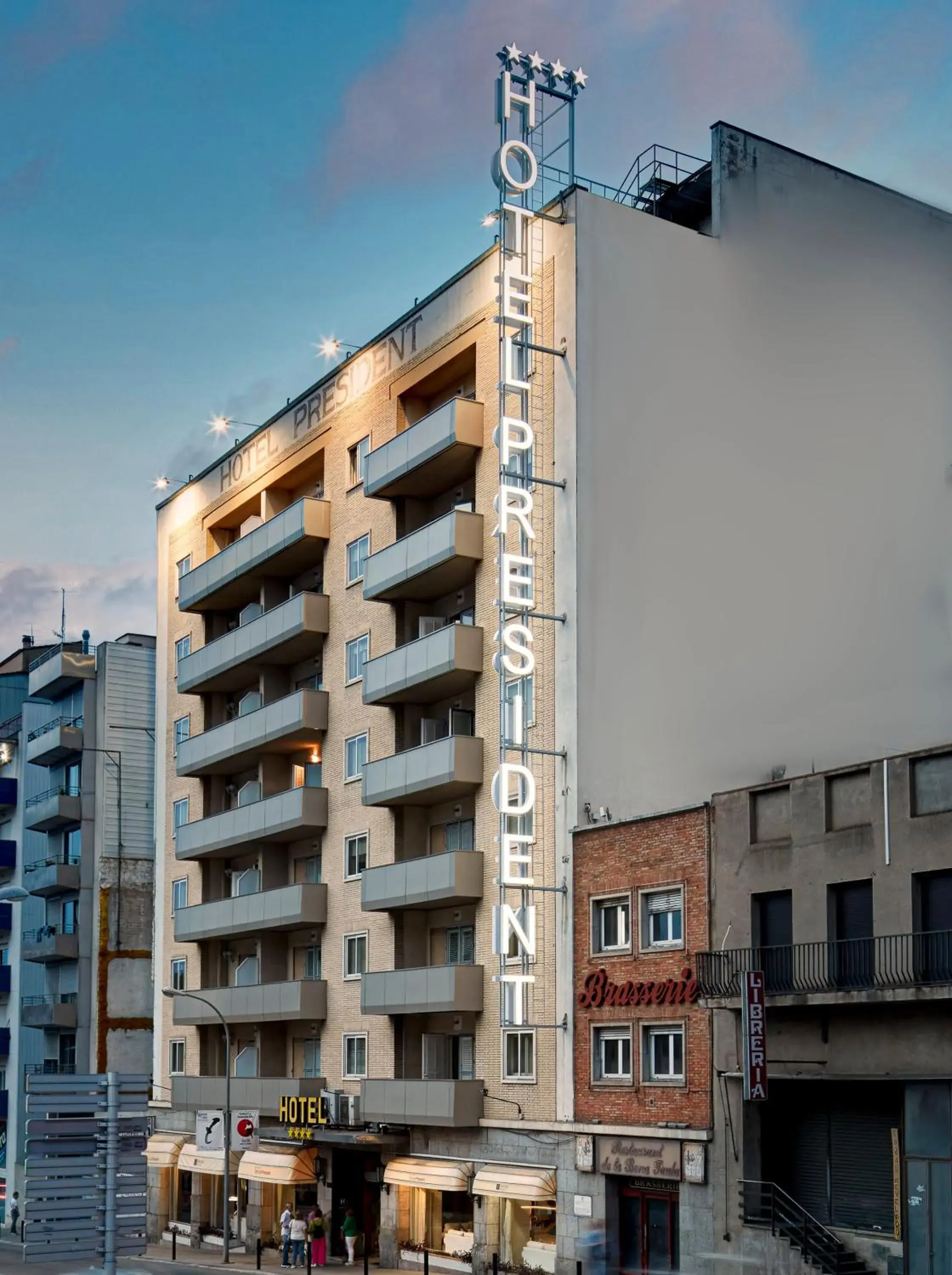 Facade/entrance in Sercotel Hotel President Facade/entrance in Sercotel Hotel President