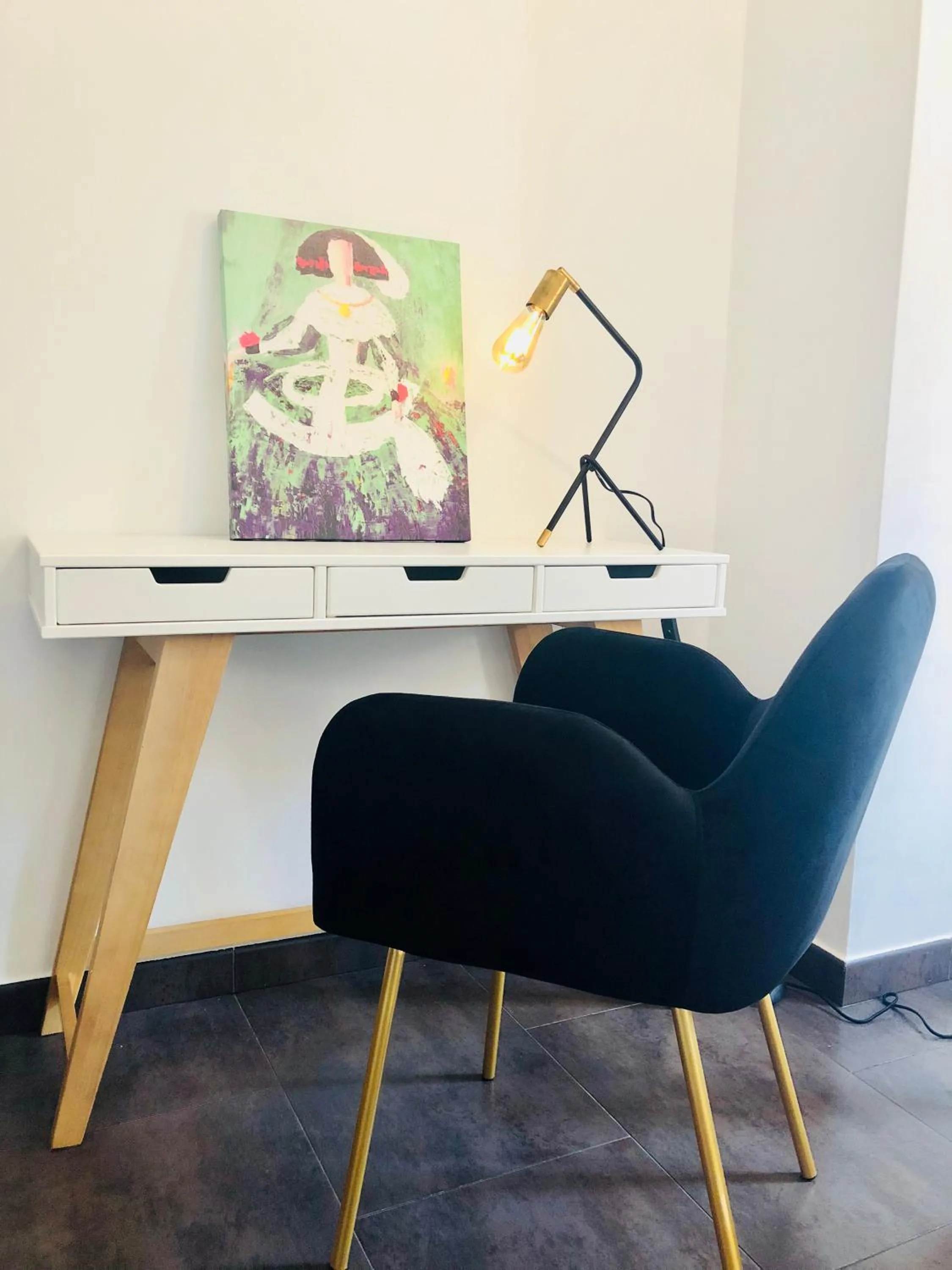 Decorative detail in Alda Suite de los Reyes