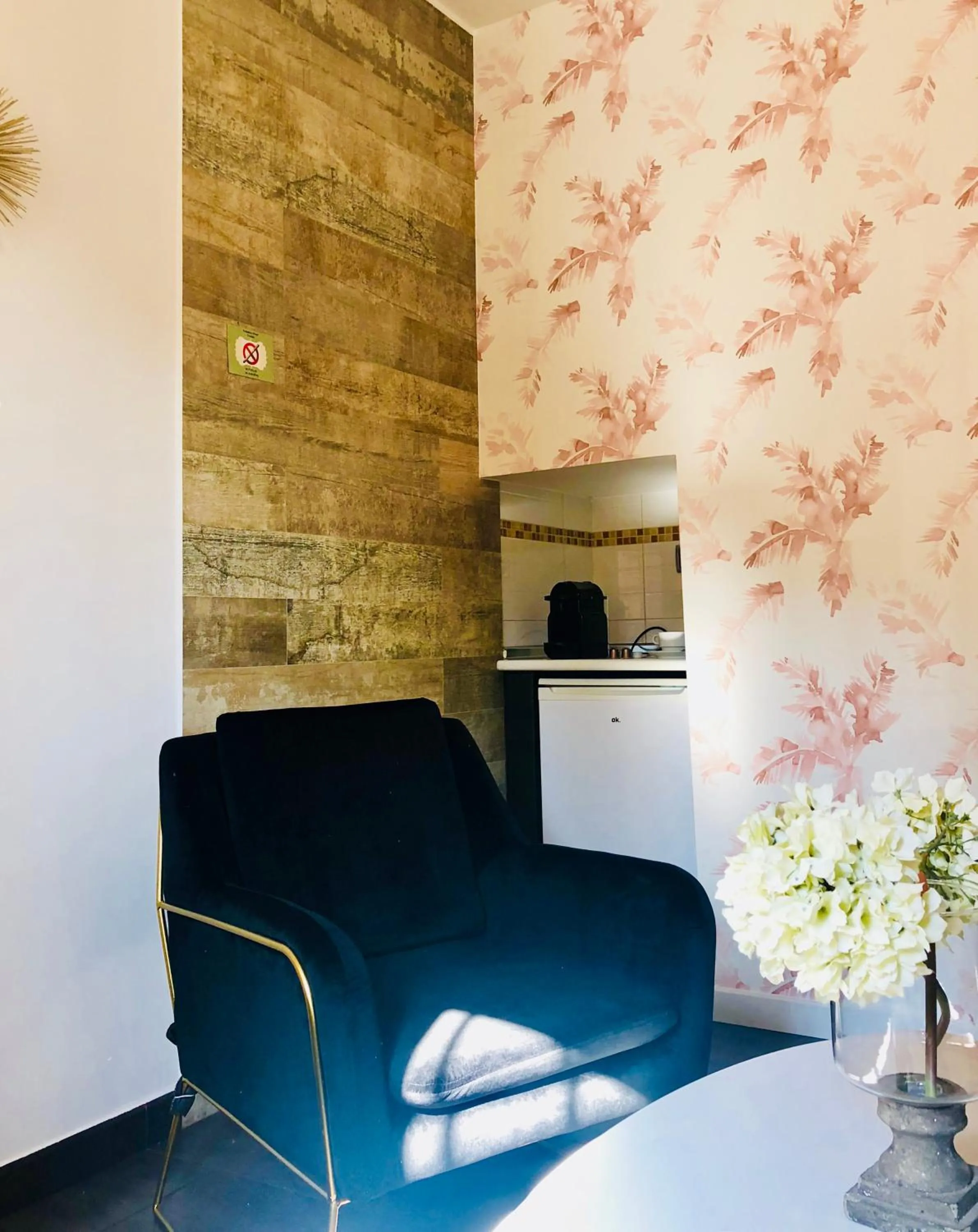 Other in Alda Suite de los Reyes