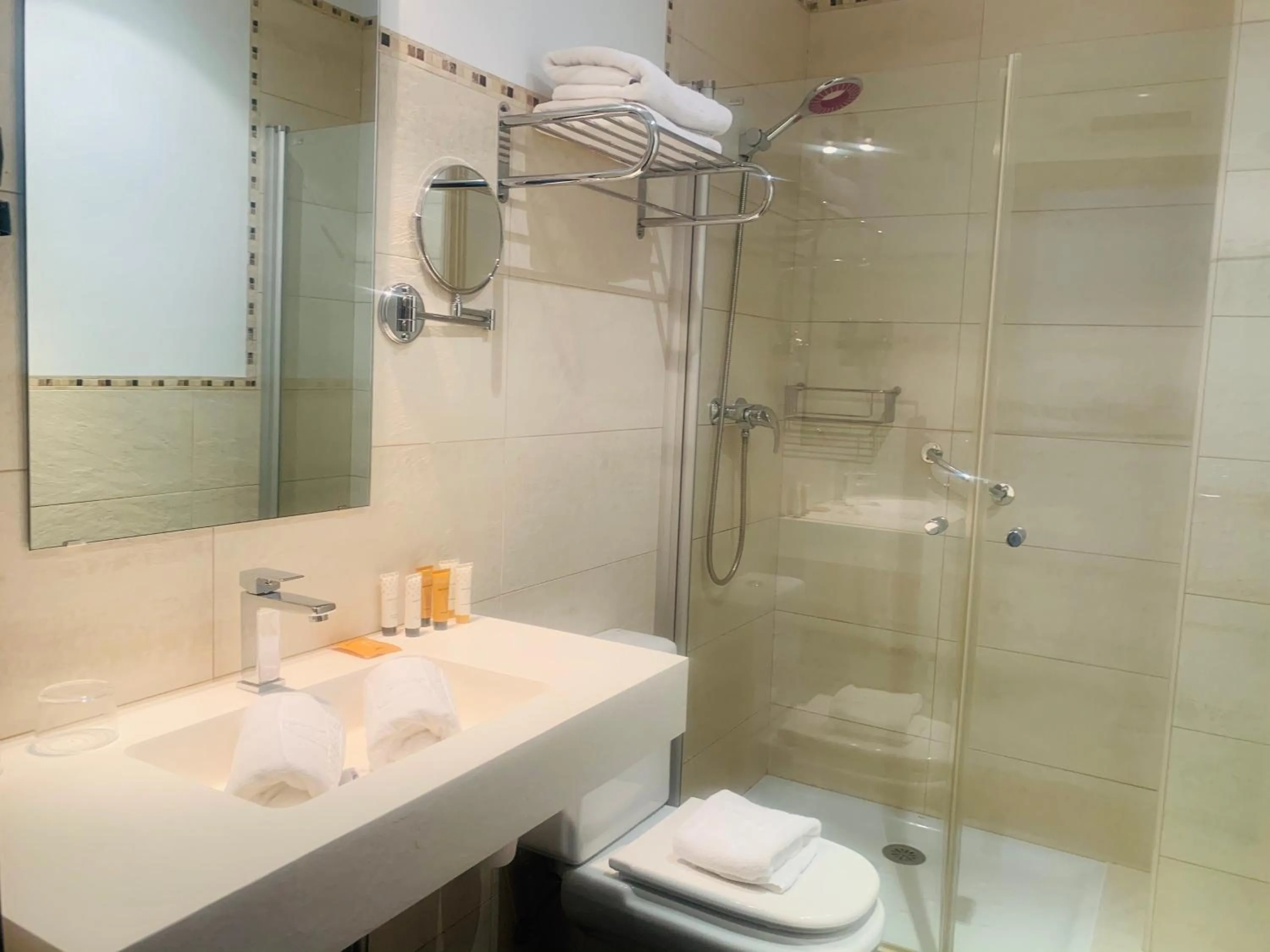 Other in Alda Suite de los Reyes