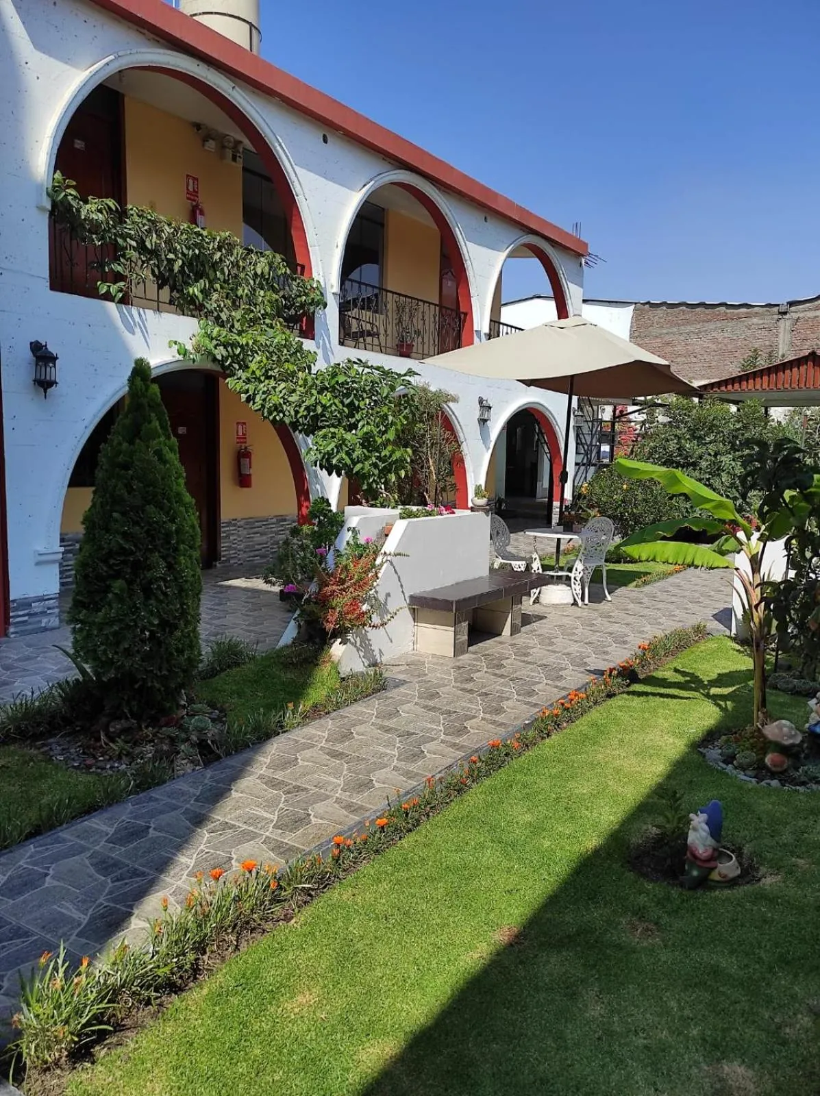 Property building in Casa Baraquel