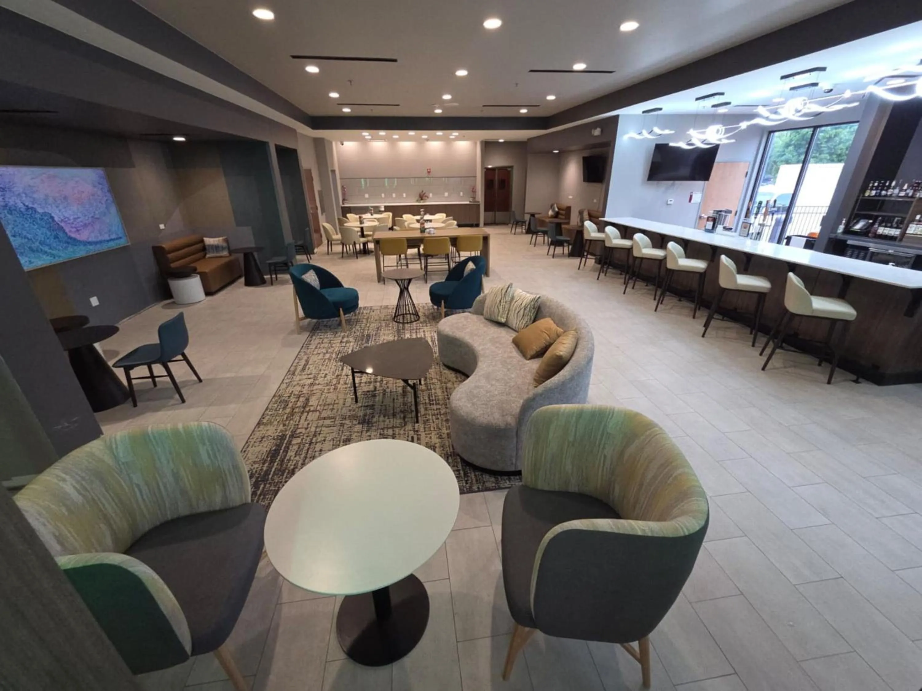 Lounge or bar in Holiday Inn Saint Louis-Fairview Heights by IHG