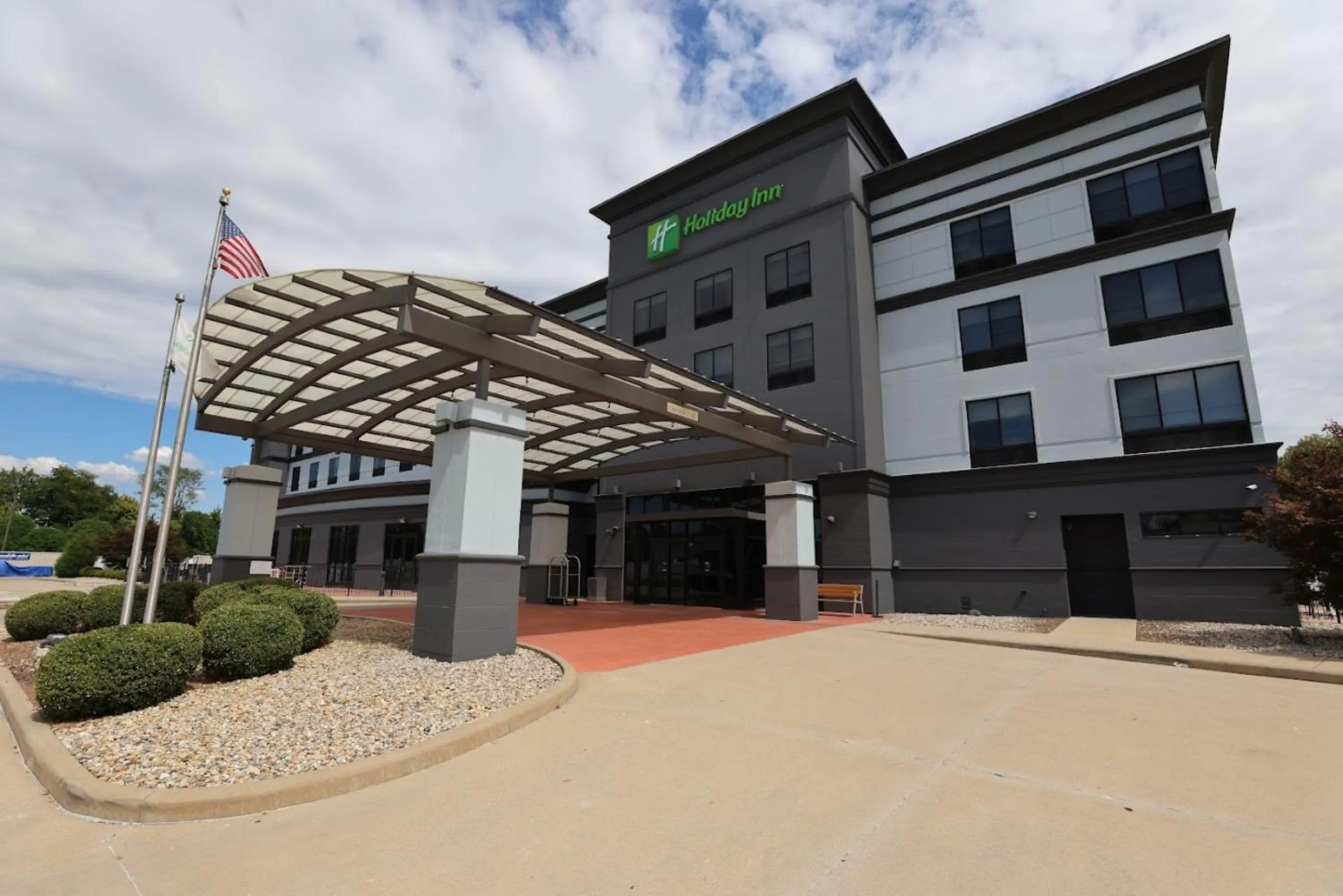 Property building in Holiday Inn Saint Louis-Fairview Heights by IHG