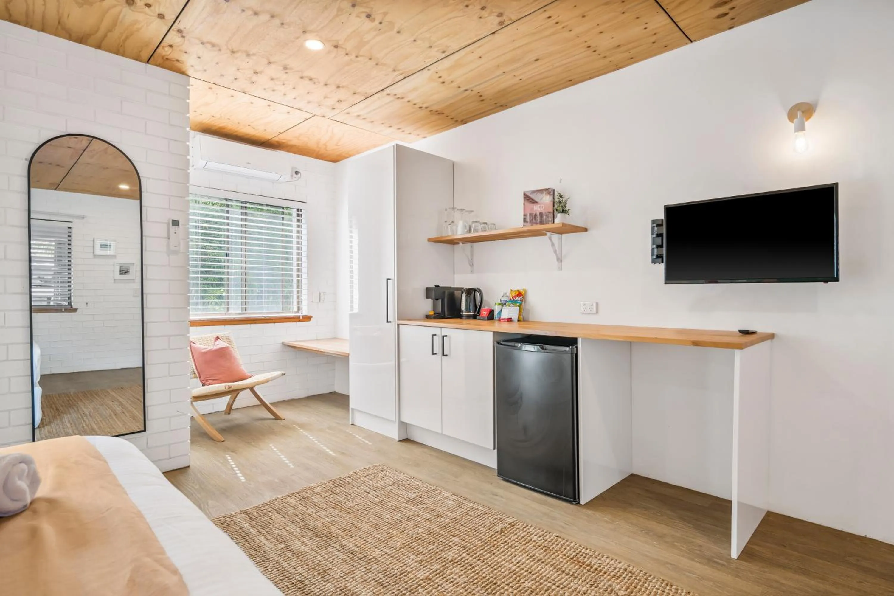 The Med Crescent Head