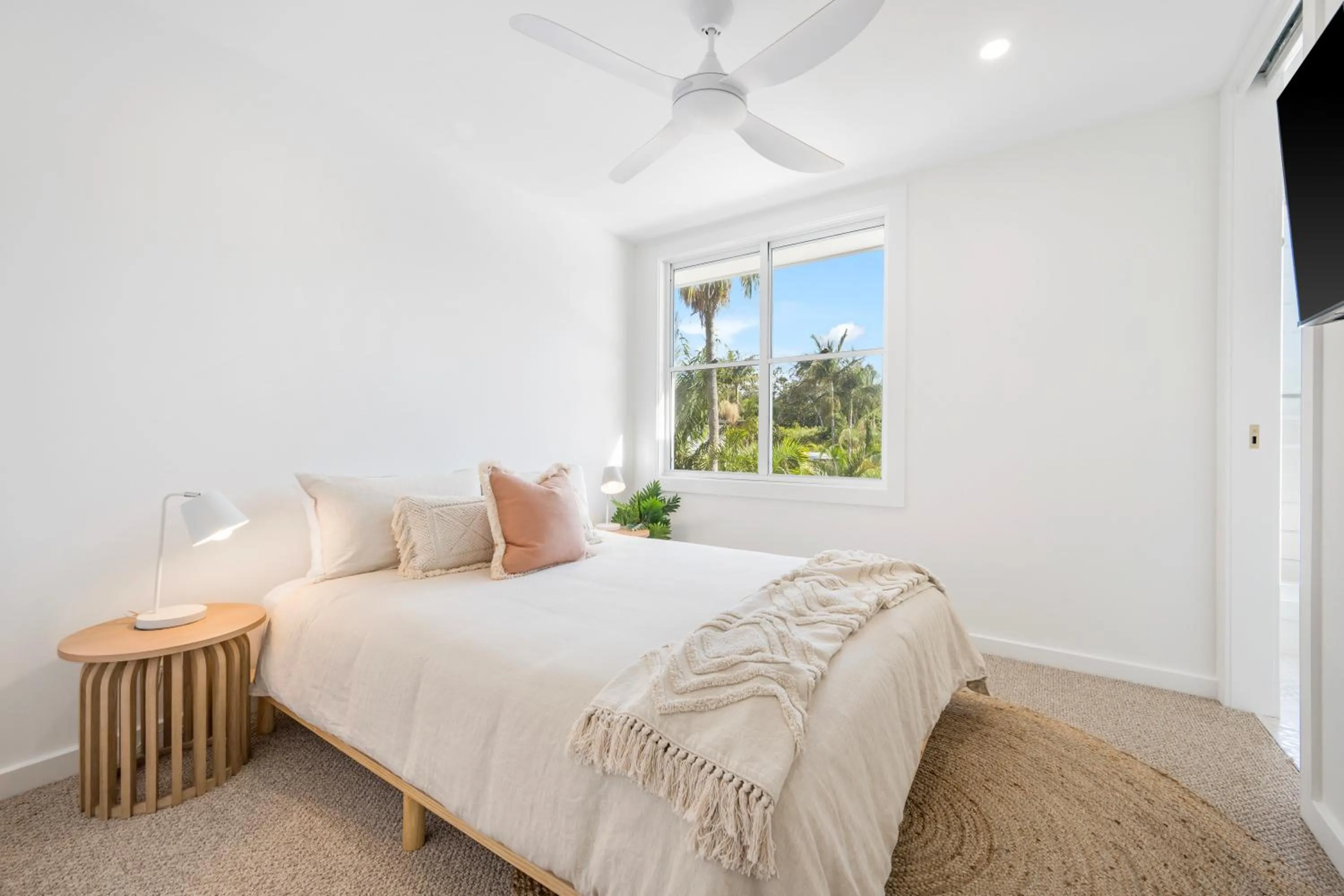 Bed in The Med Crescent Head