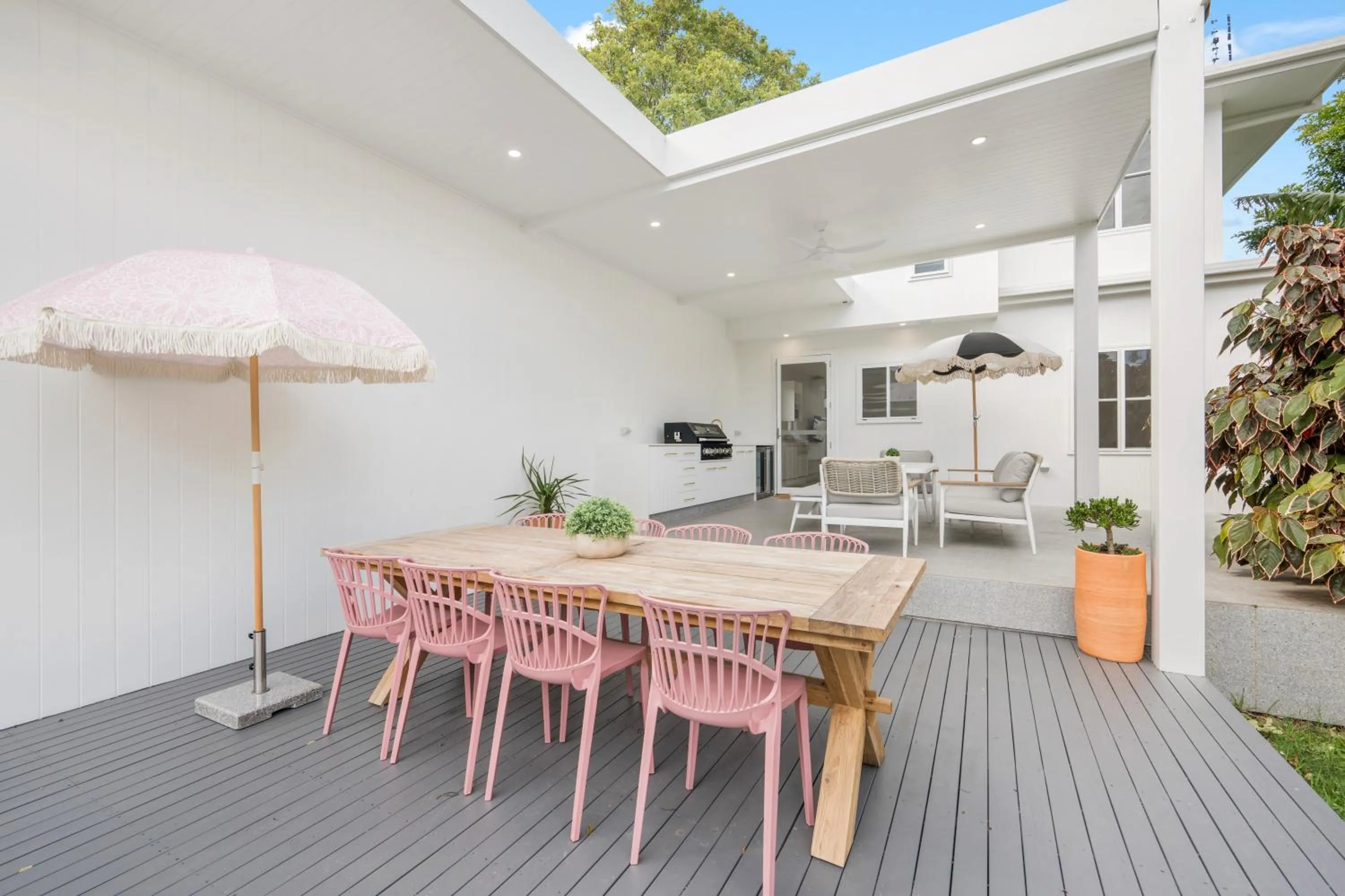 The Med Crescent Head