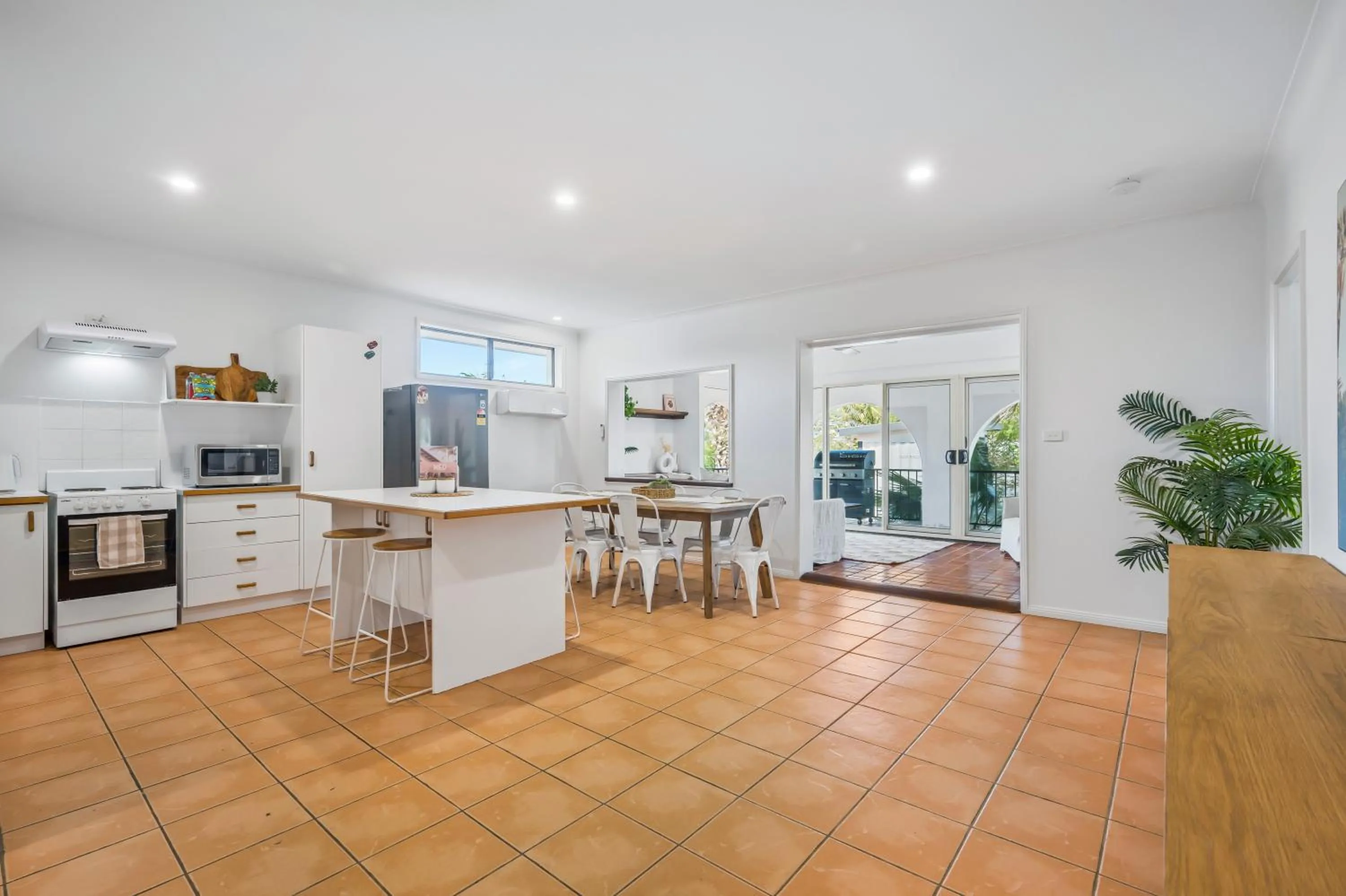 The Med Crescent Head