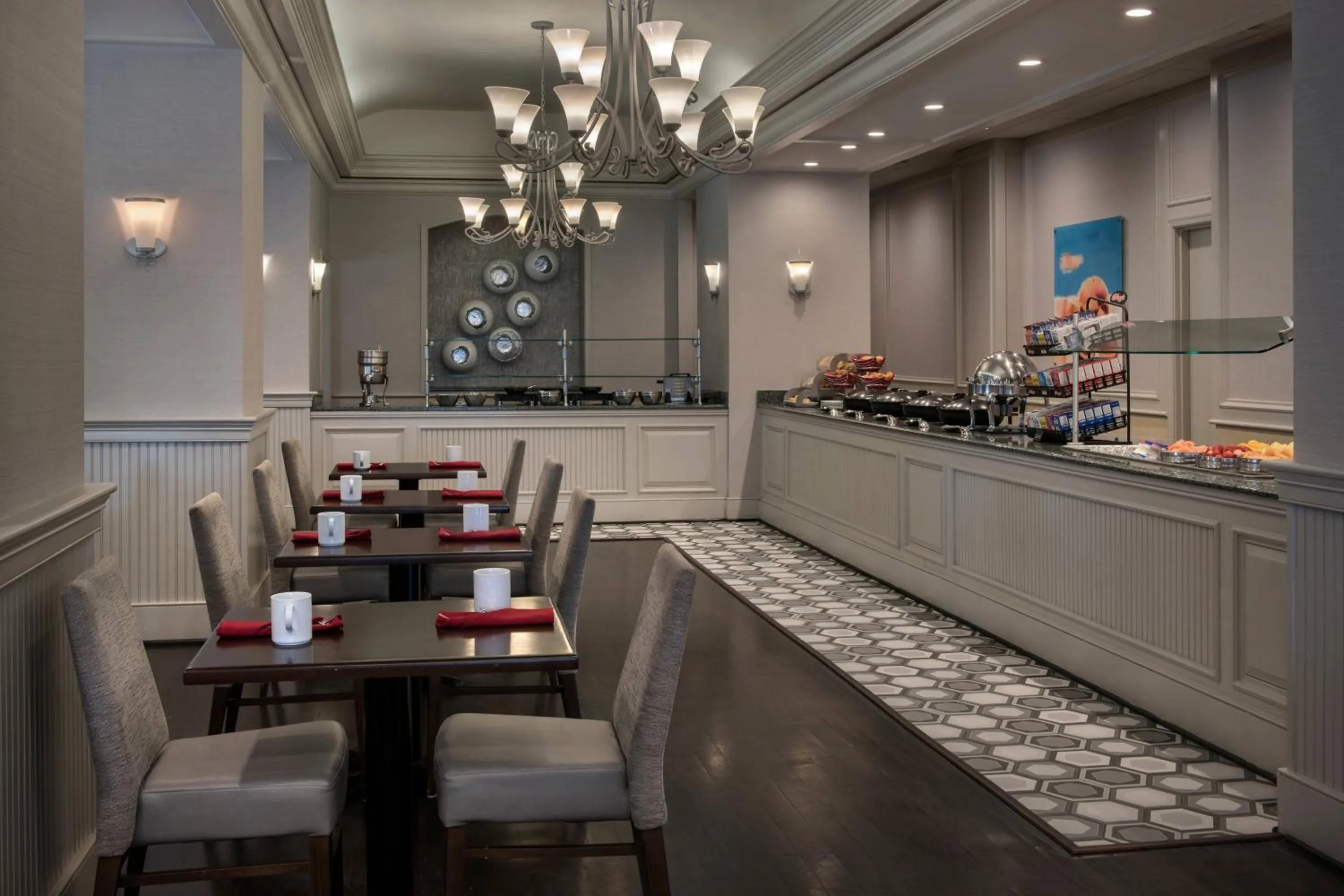 Restaurant/places to eat in Norfolk Waterside Marriott