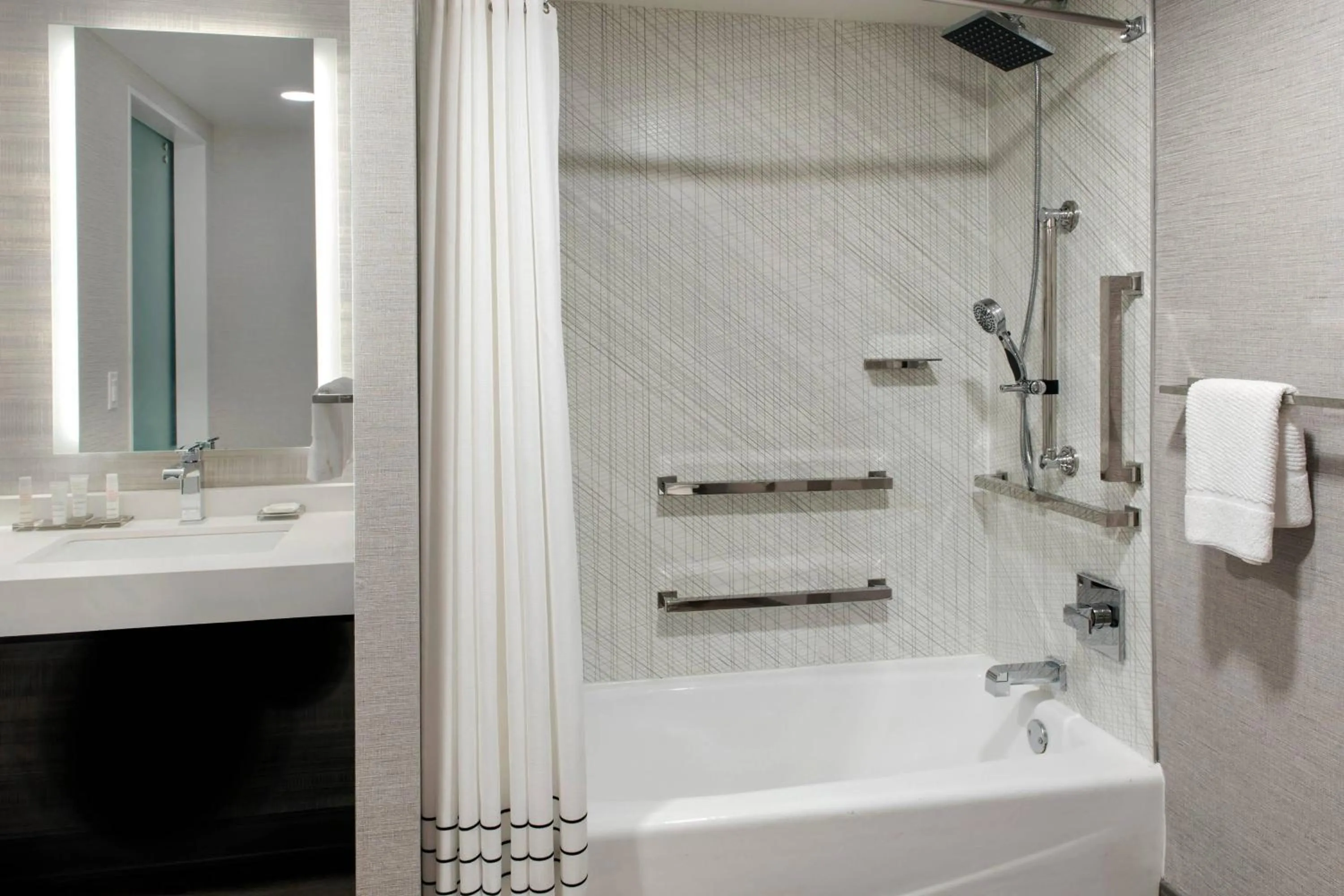 Bathroom in Norfolk Waterside Marriott