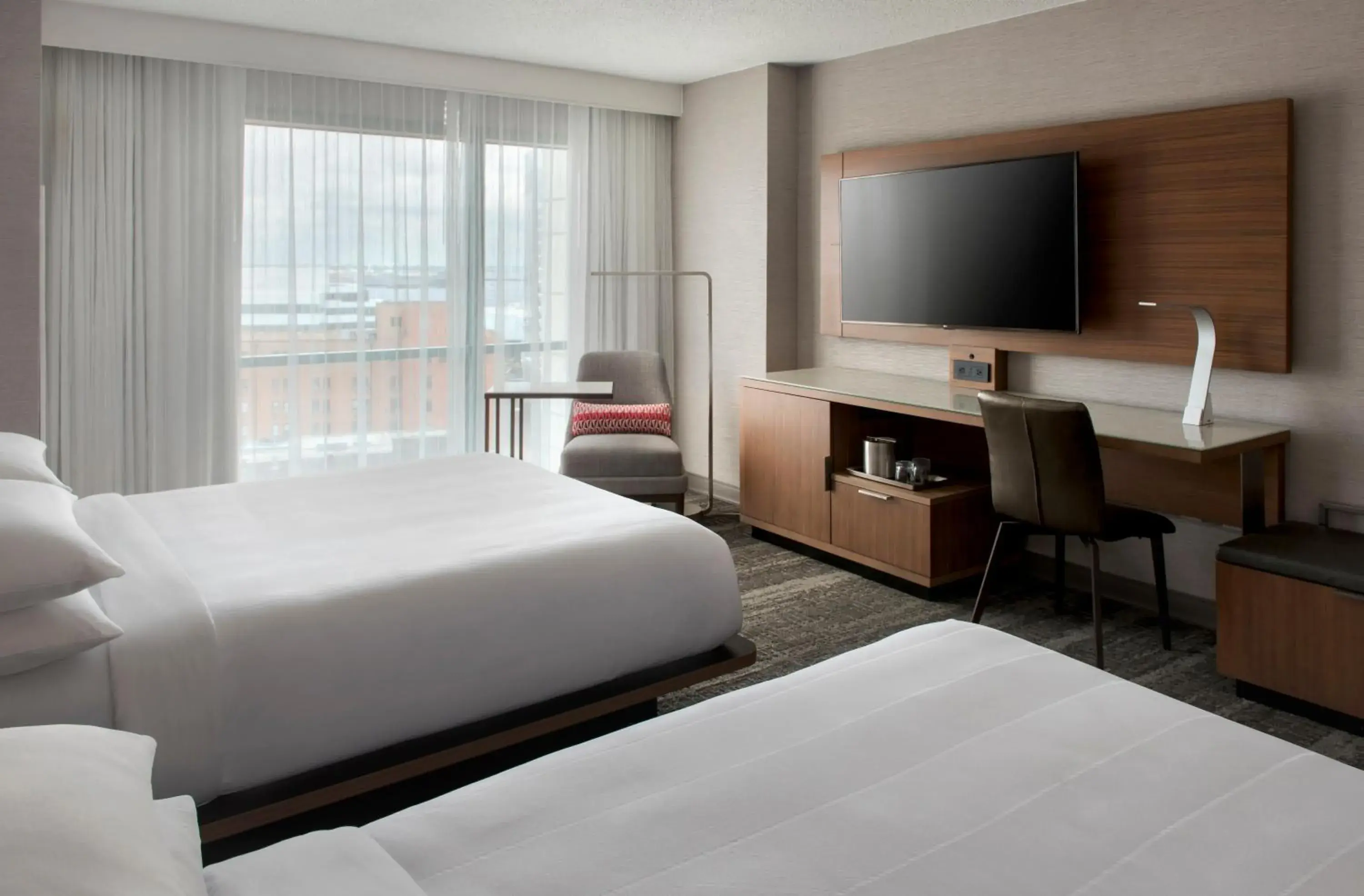 Queen Room with Two Queen Beds in Norfolk Waterside Marriott Queen Room with Two Queen Beds in Norfolk Waterside Marriott