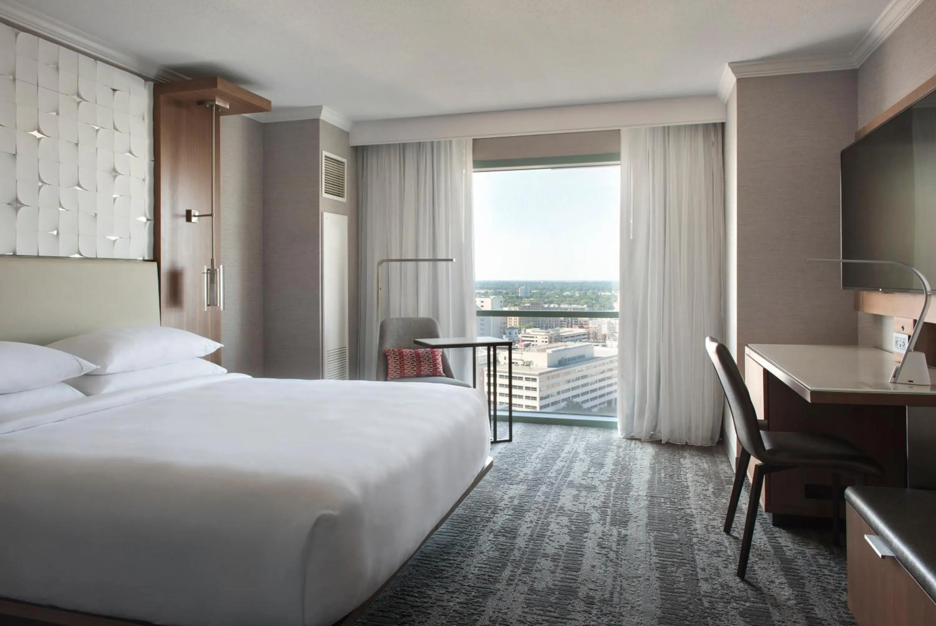 Bedroom, Bed in Norfolk Waterside Marriott