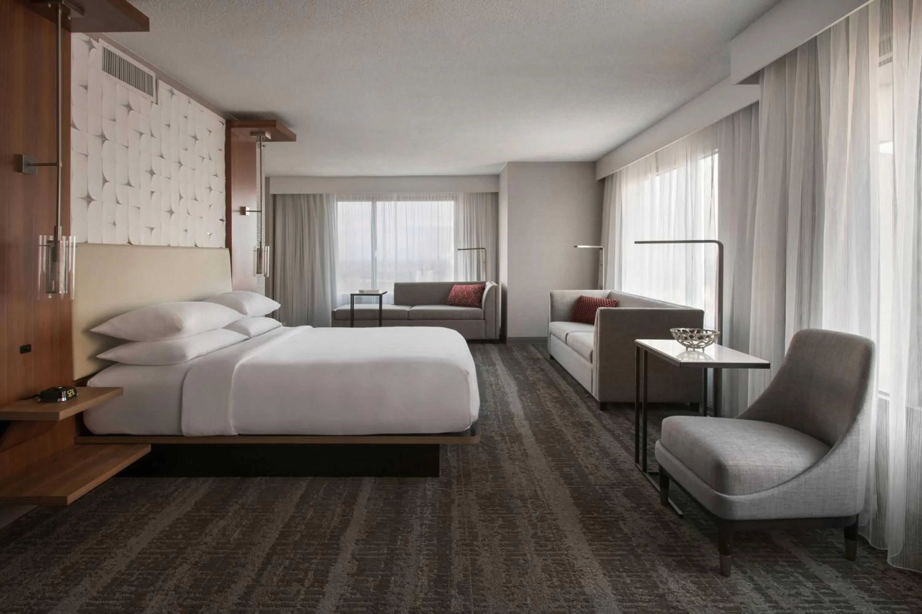 Photo of the whole room, Bed in Norfolk Waterside Marriott