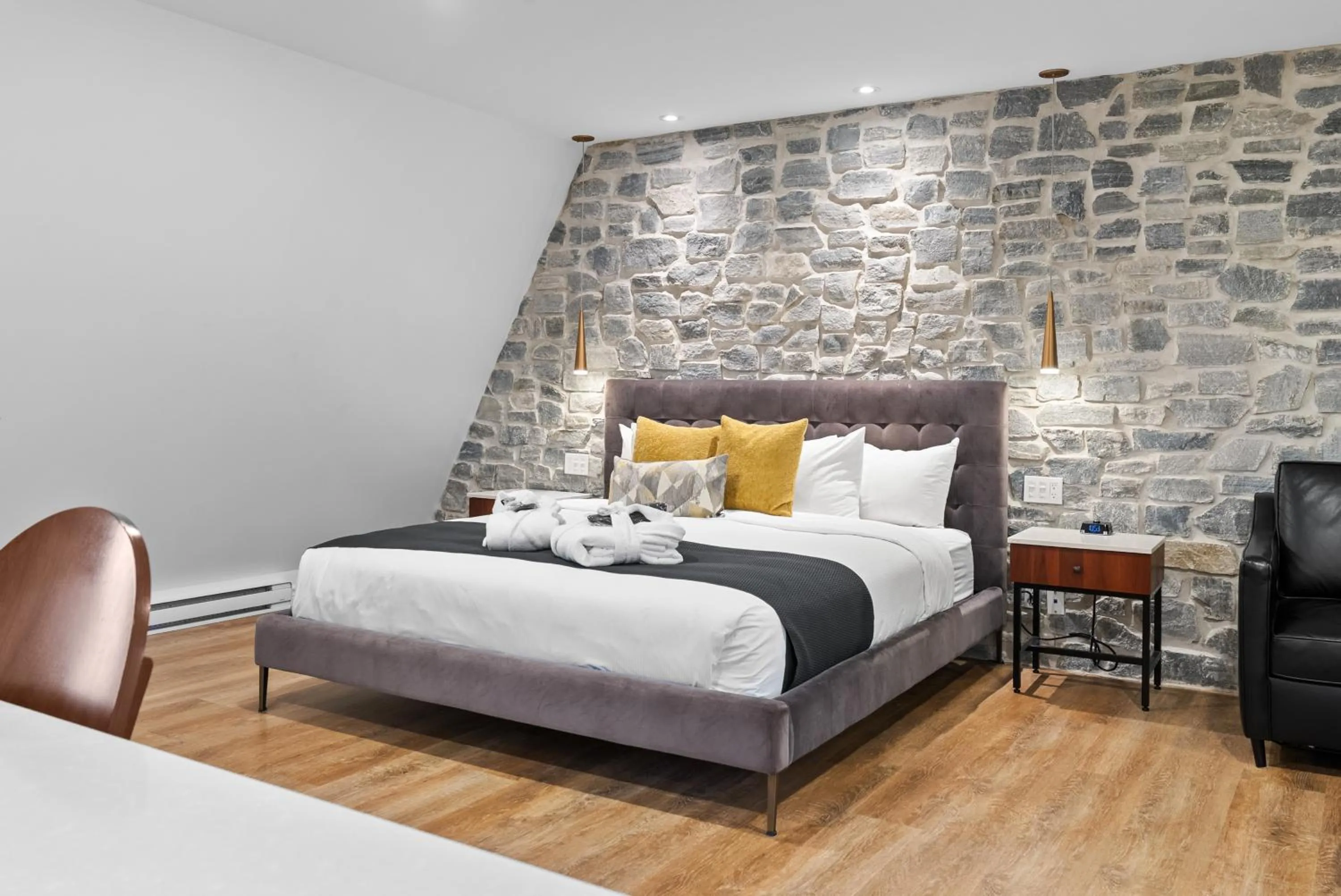Suite with Terrace in Hotel Manoir D'Auteuil - Par Aneyro