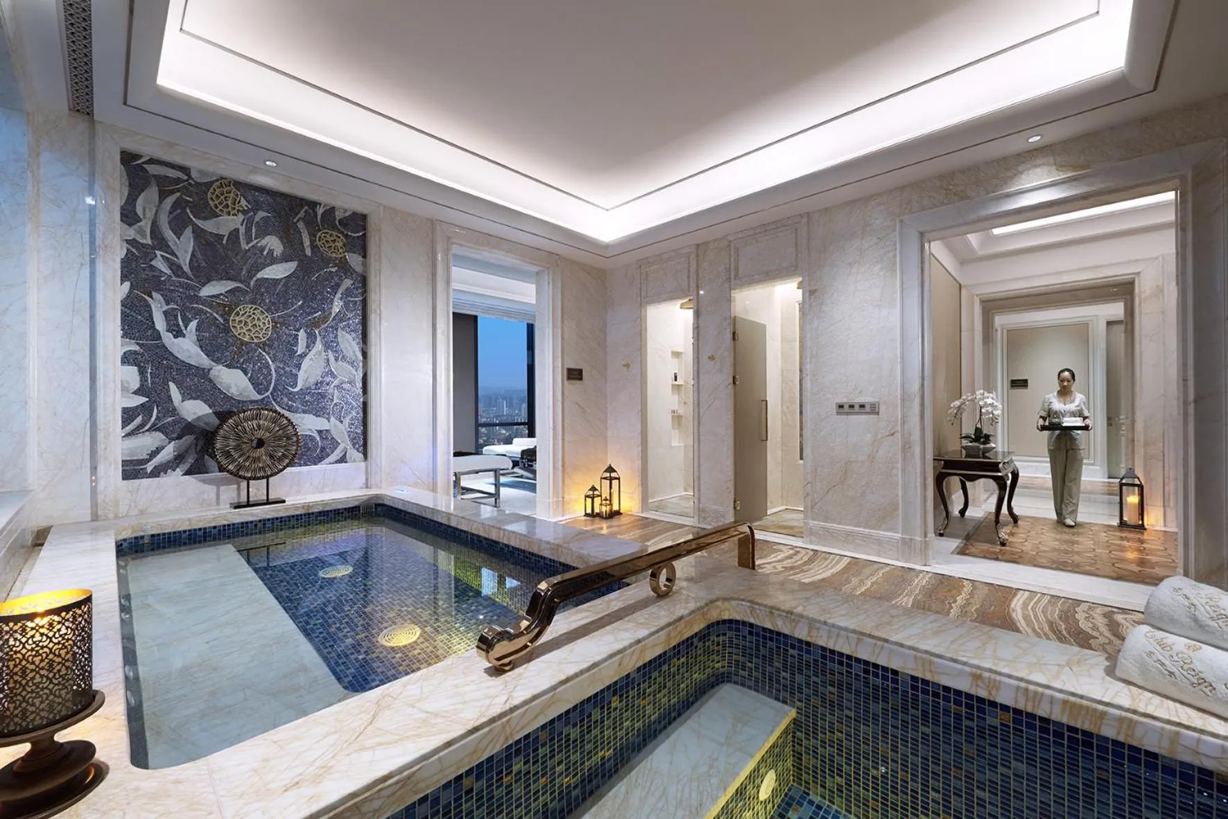 Hot Tub in Wanda Vista Zhengzhou