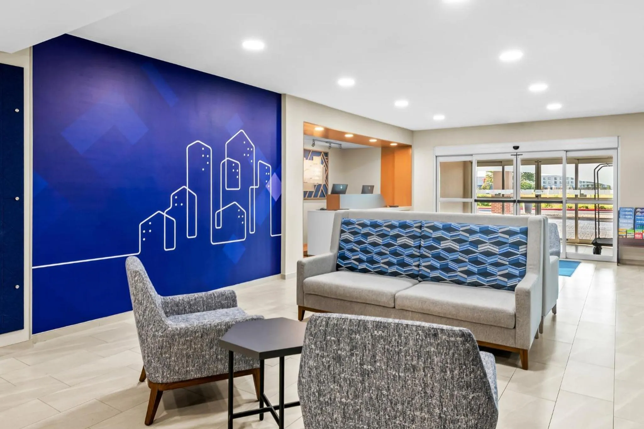 Property building in Holiday Inn Express Hotel & Suites Council Bluffs - Convention Center Area by IHG