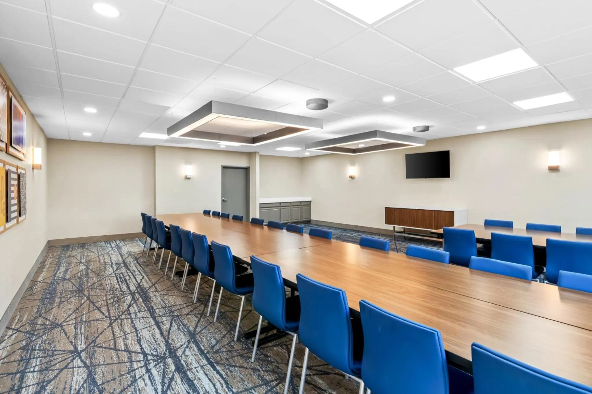 Meeting/conference room in Holiday Inn Express Hotel & Suites Council Bluffs - Convention Center Area by IHG