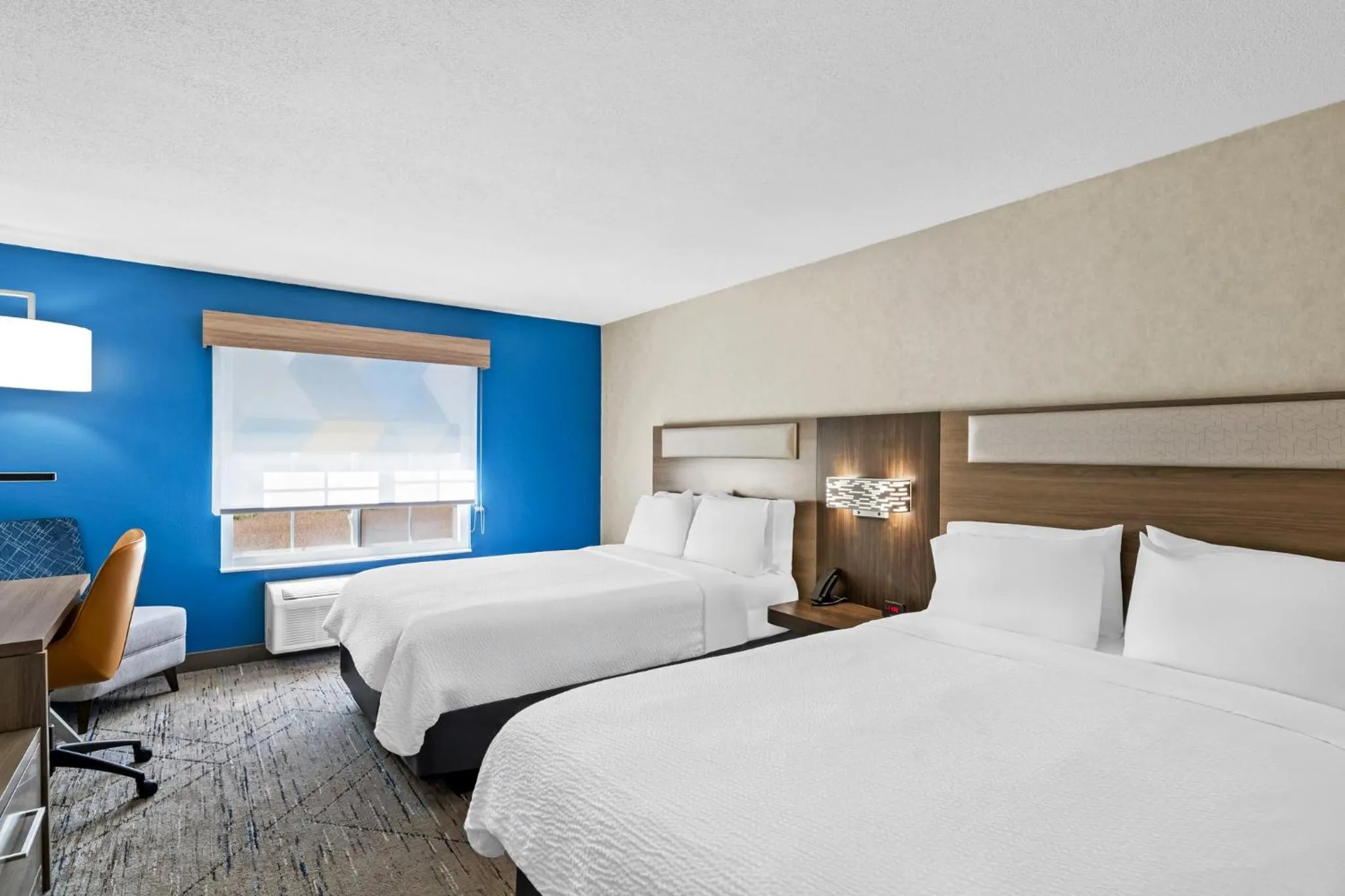 Photo of the whole room, Bed in Holiday Inn Express Hotel & Suites Council Bluffs - Convention Center Area by IHG