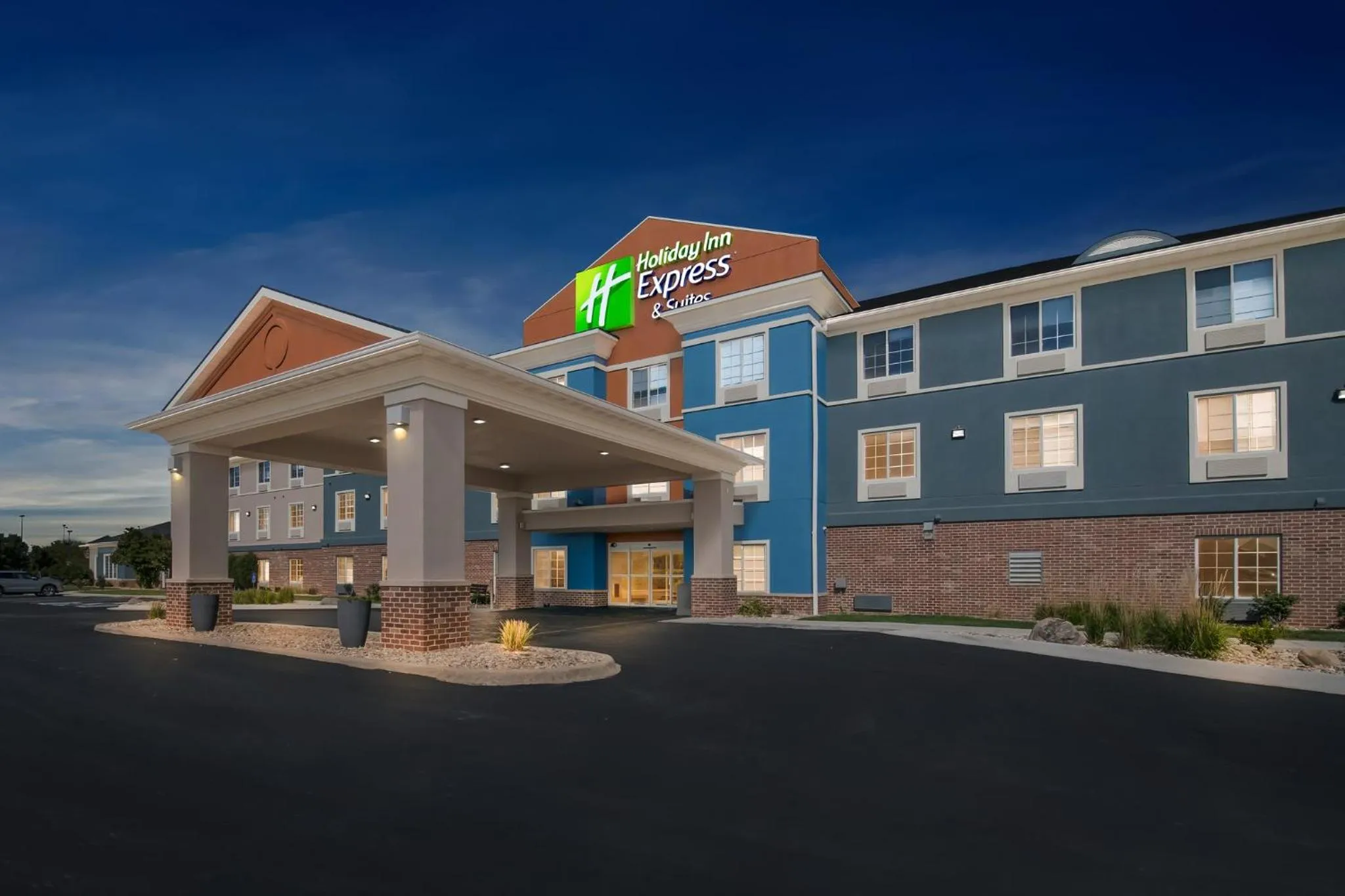Property building in Holiday Inn Express Hotel & Suites Council Bluffs - Convention Center Area by IHG