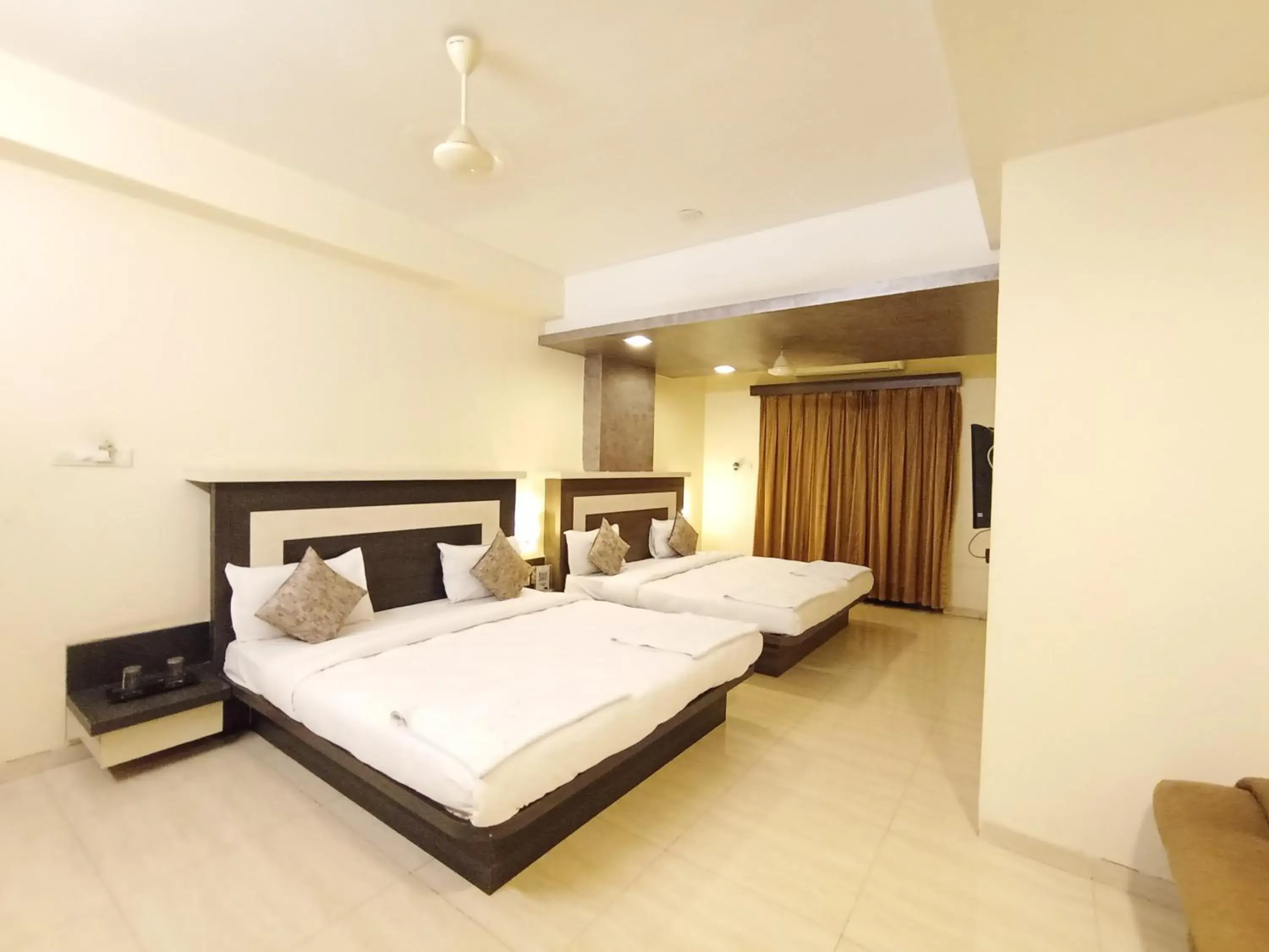 Quadruple Room in Hotel Vaikunth By Adamo Quadruple Room in Hotel Vaikunth By Adamo