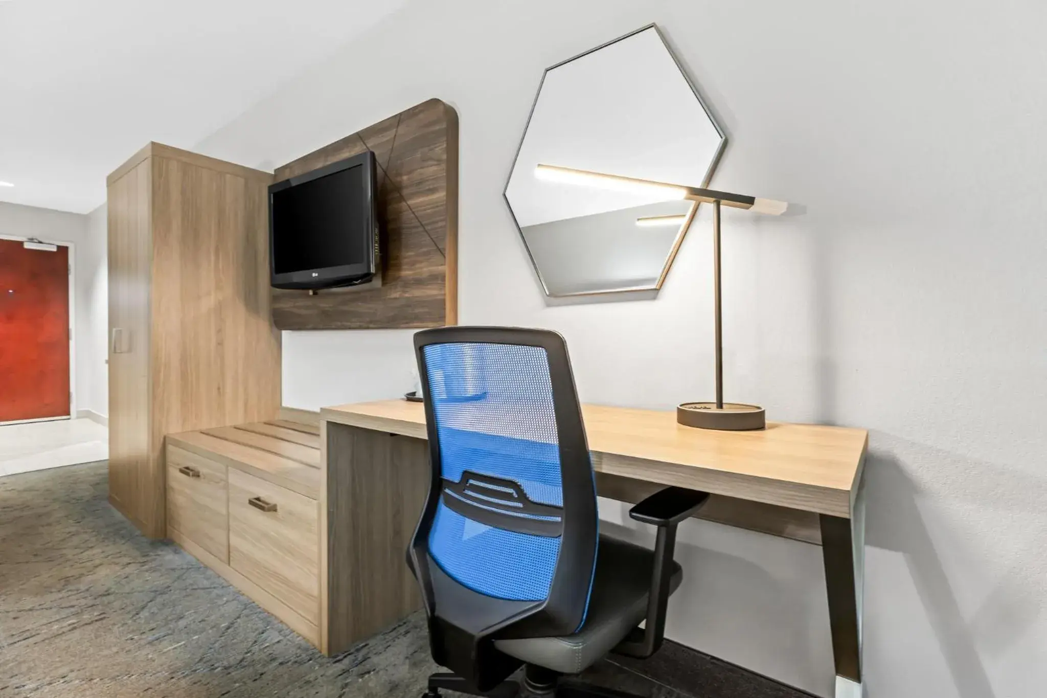 Photo of the whole room in Holiday Inn Express Florence Northeast by IHG Photo of the whole room in Holiday Inn Express Florence Northeast by IHG