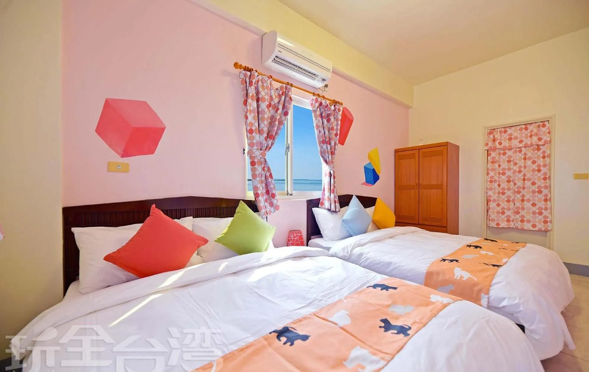 View (from property/room), Bed in Yan Hai De Dai B&B