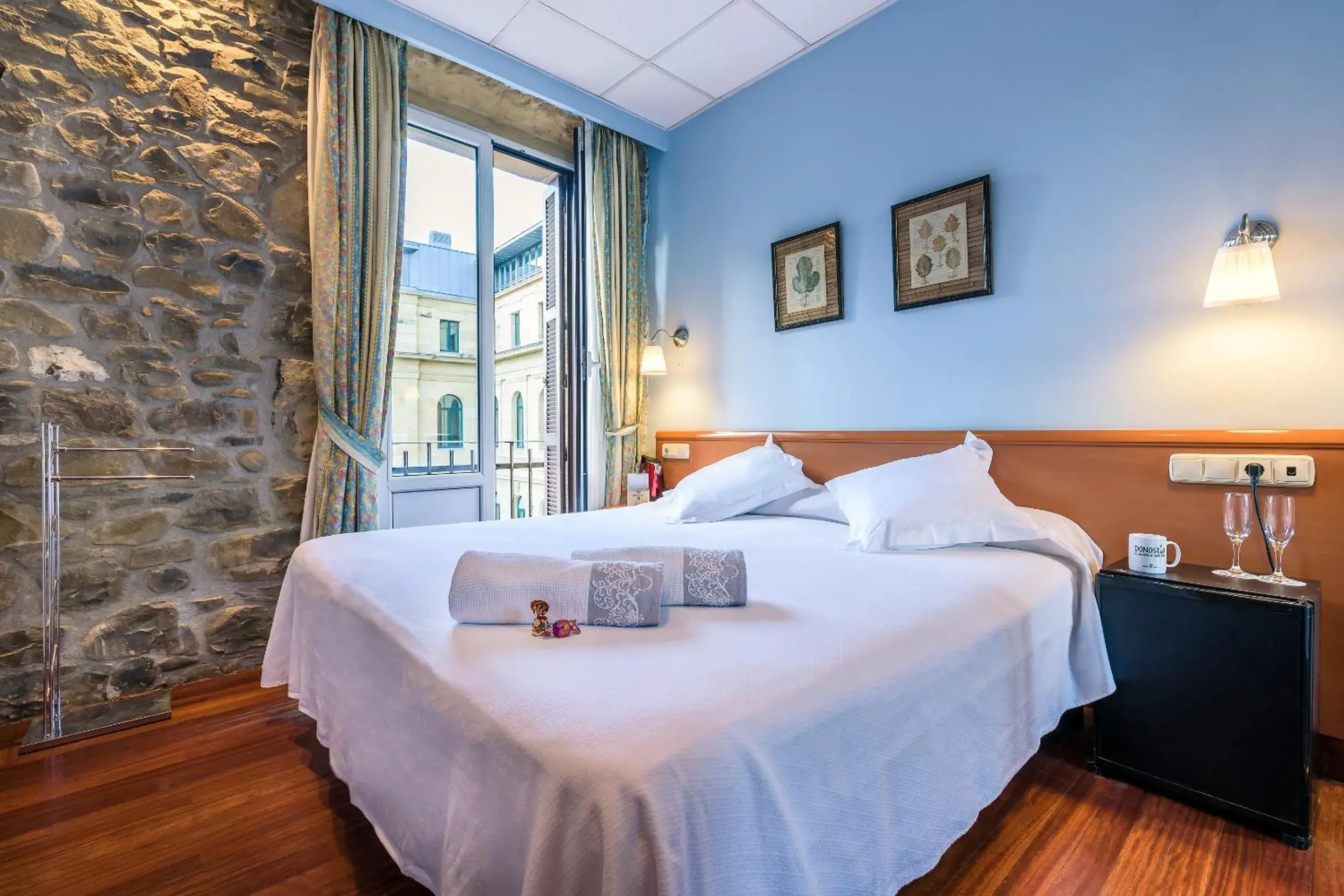 Double Room with Private Bathroom in Pensión Ab Domini Double Room with Private Bathroom in Pensión Ab Domini