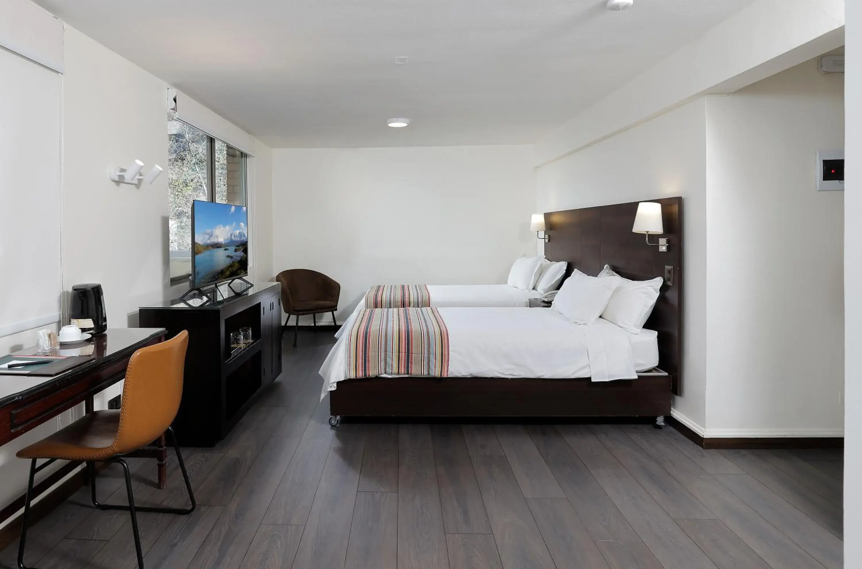 Standard Twin Room in MR Express (ex Hotel Neruda Express) Standard Twin Room in MR Express (ex Hotel Neruda Express)