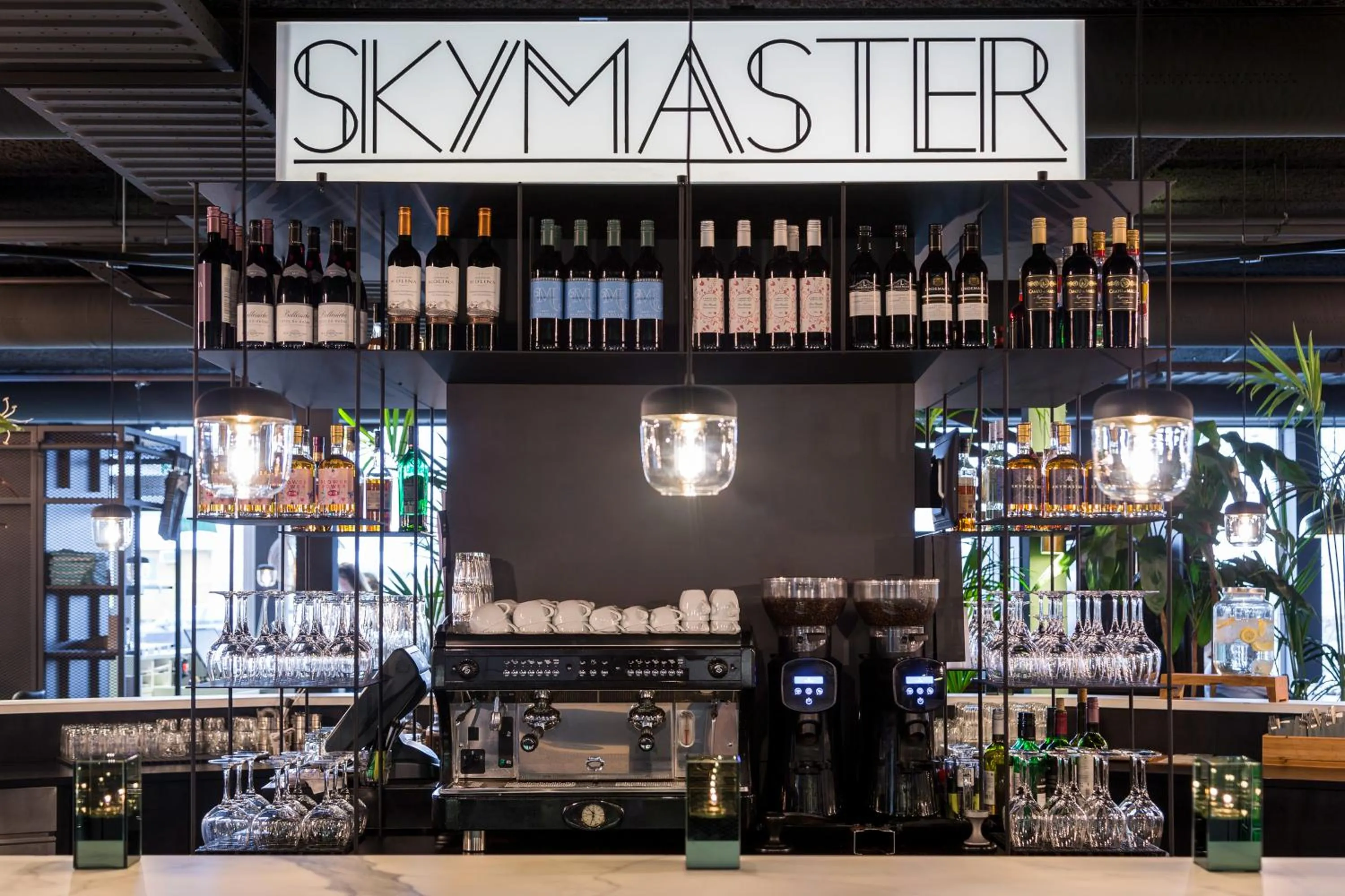 Lounge or bar in ibis Styles Amsterdam Airport