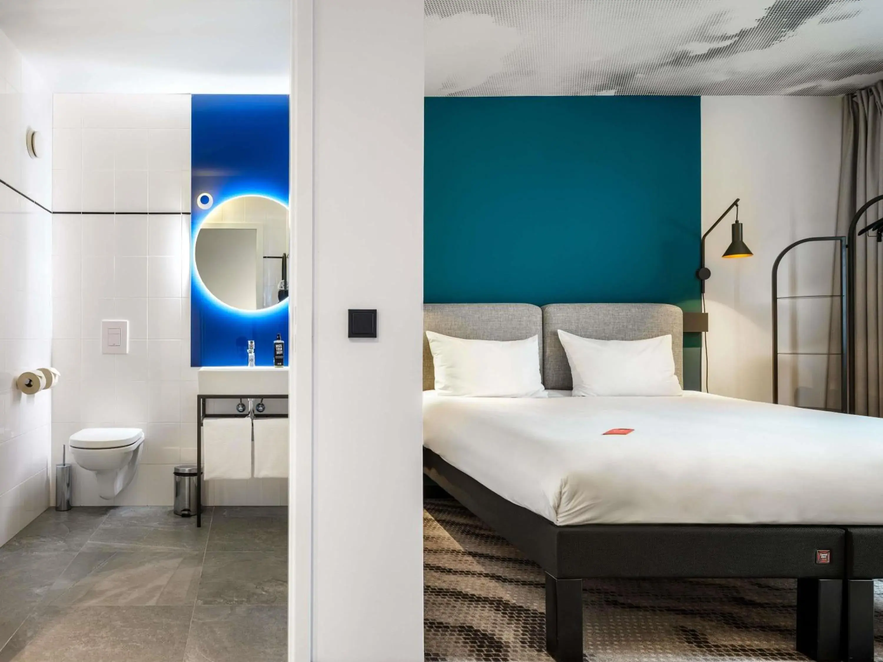 Bedroom, Bed in Hotel Ibis Krakow Centrum Bedroom, Bed in Hotel Ibis Krakow Centrum