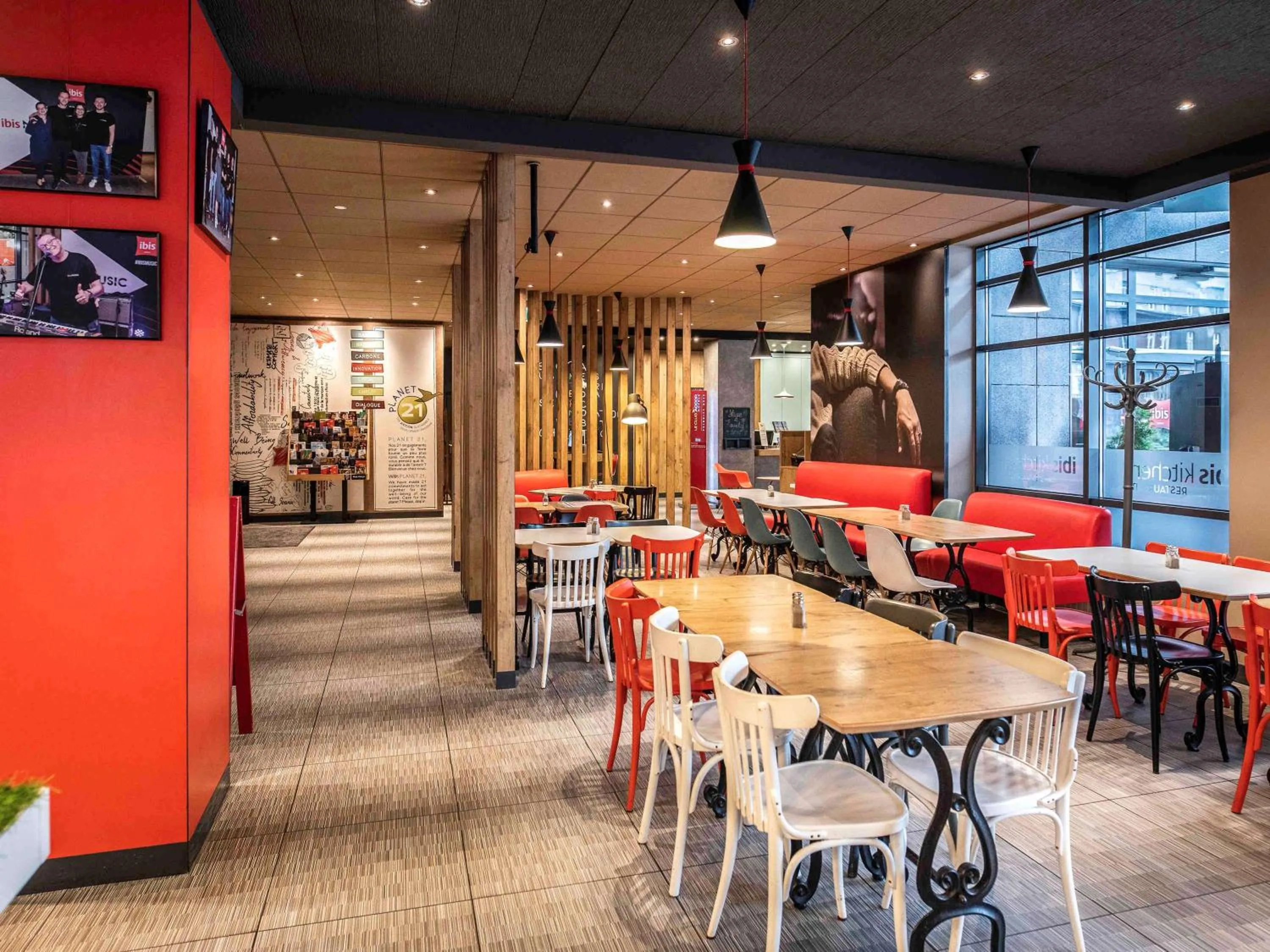 Restaurant/places to eat in Hotel Ibis Krakow Centrum