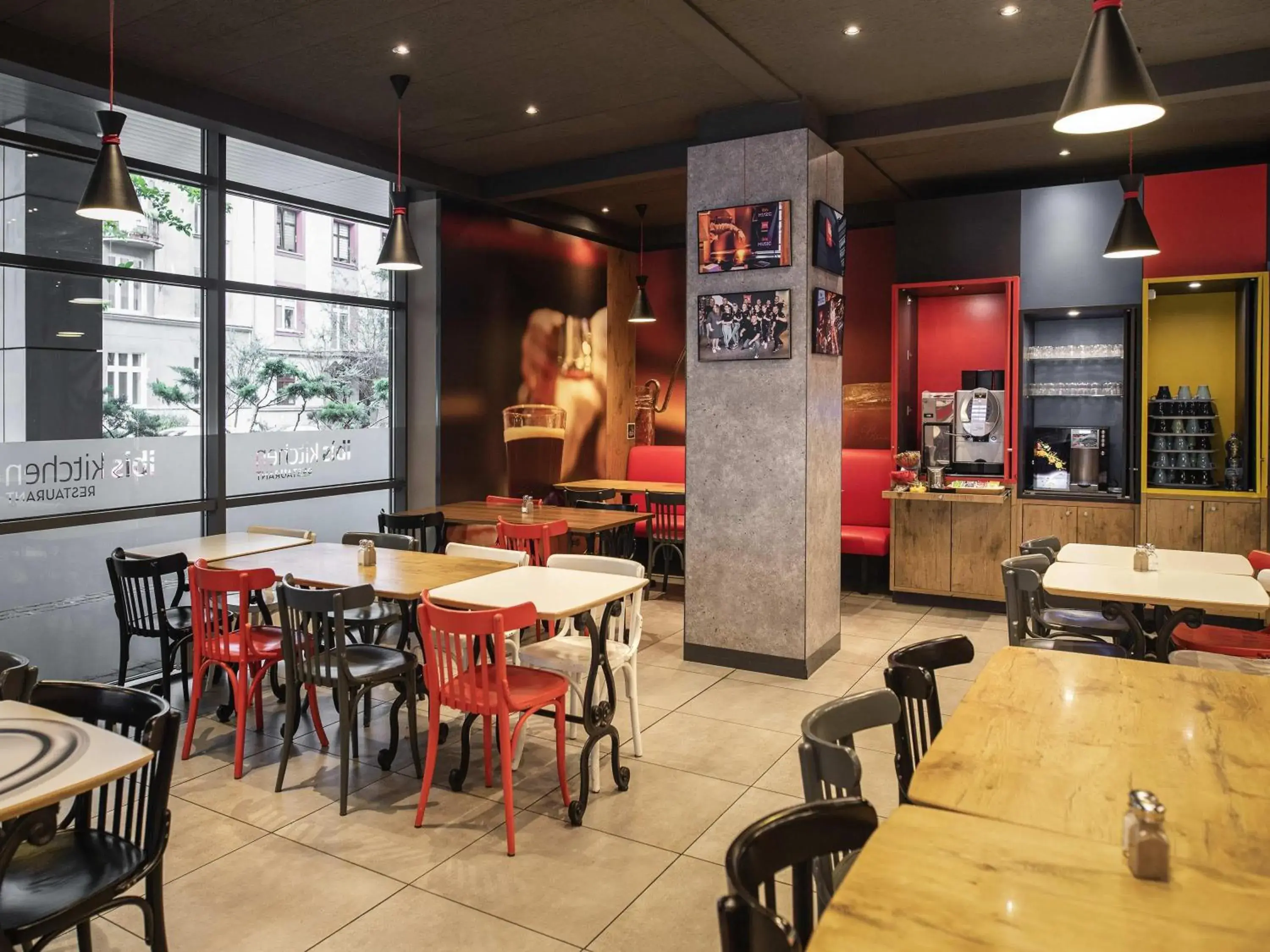 Restaurant/places to eat in Hotel Ibis Krakow Centrum Restaurant/places to eat in Hotel Ibis Krakow Centrum
