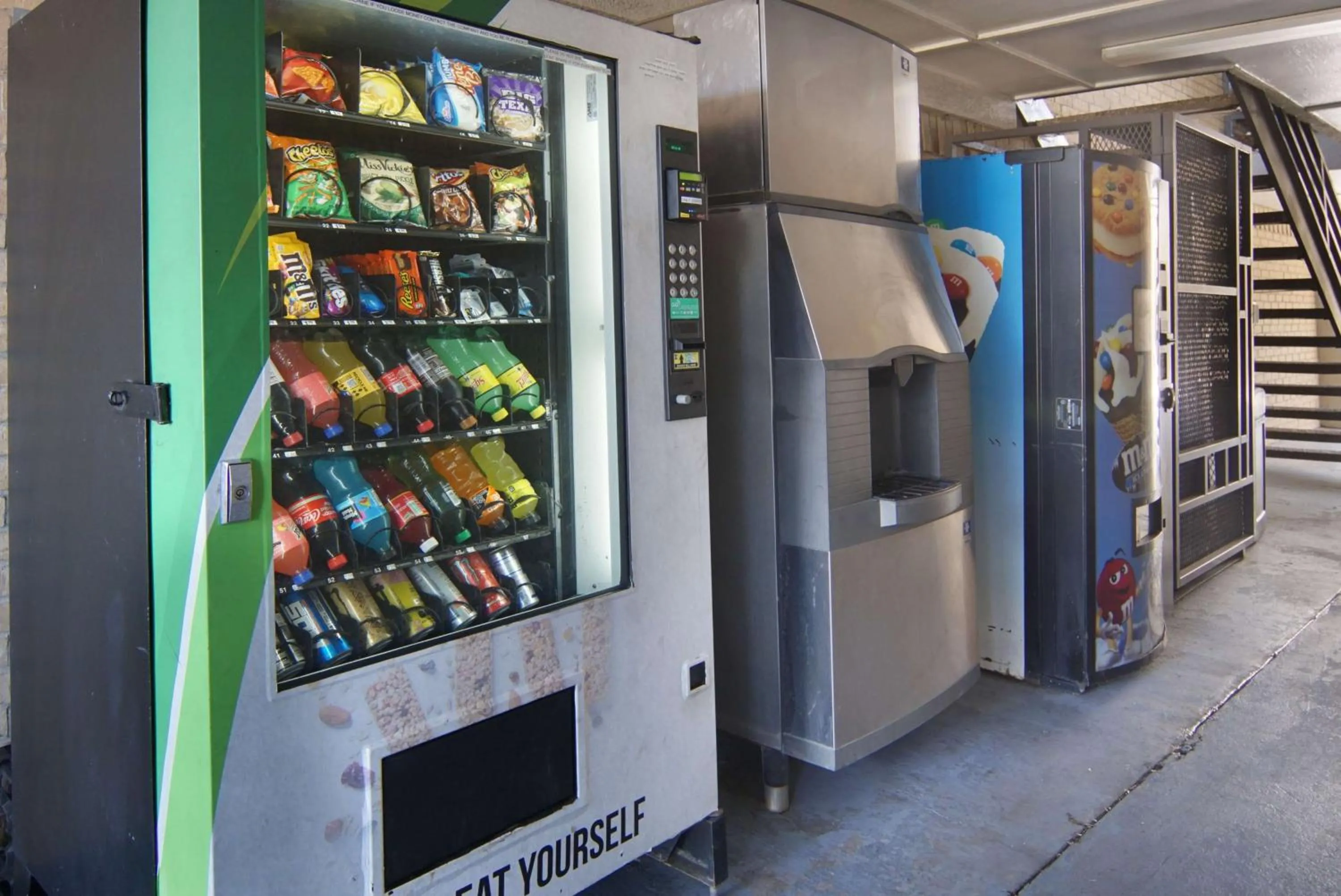 Property building in Motel 6-Lancaster, TX - DeSoto - Lancaster