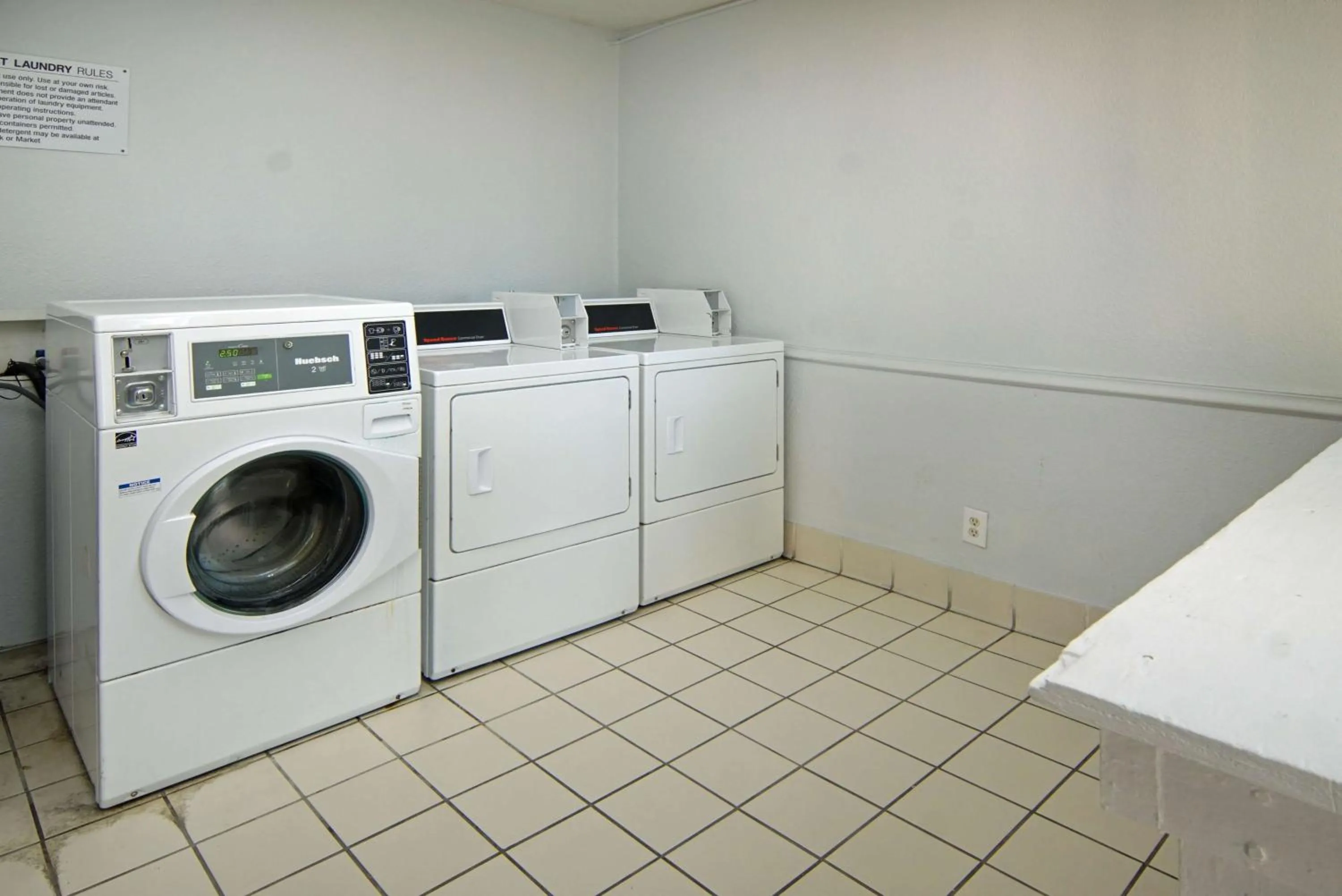 Property building in Motel 6-Lancaster, TX - DeSoto - Lancaster