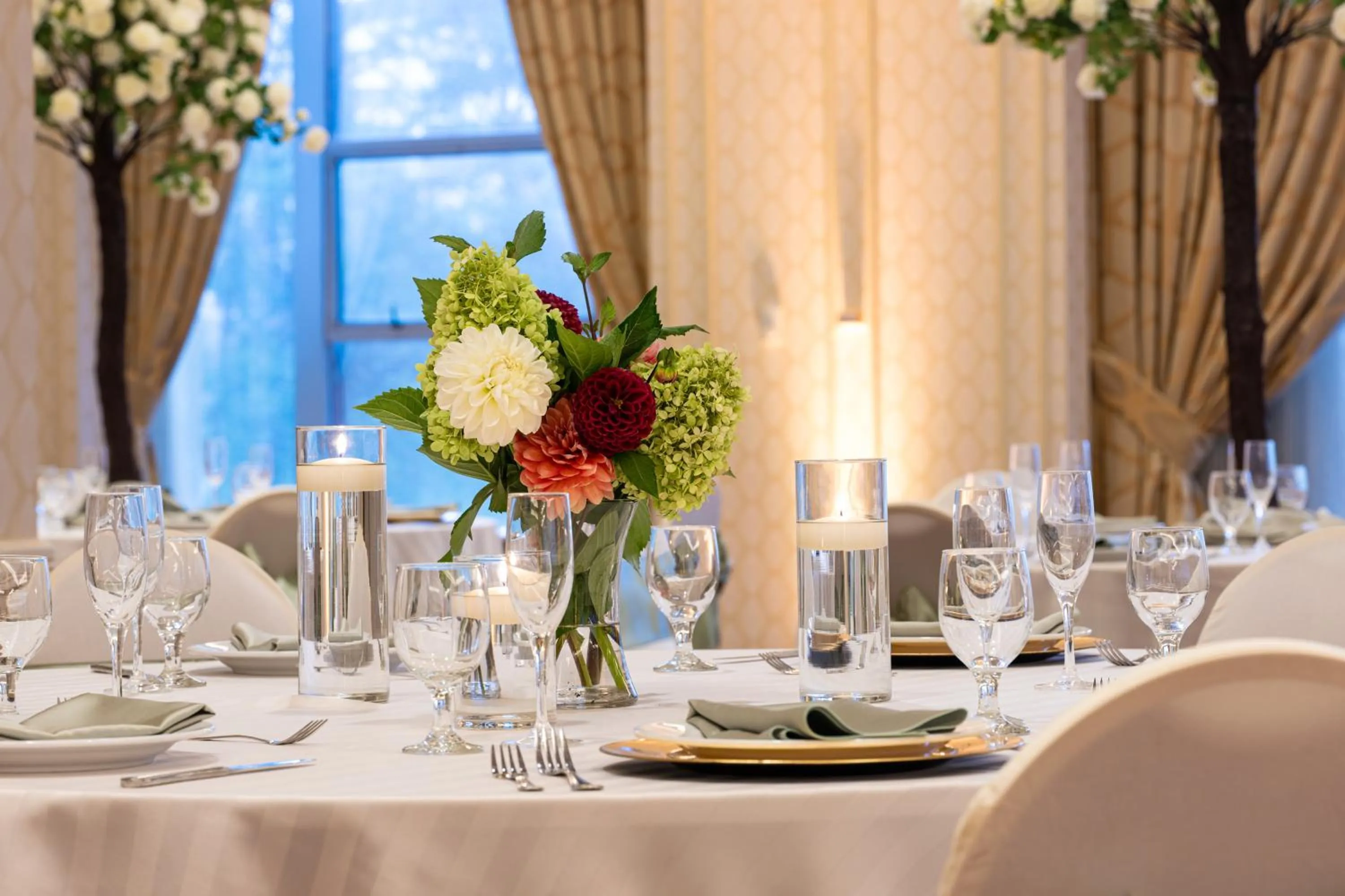 Restaurant/places to eat in Pittsburgh Marriott City Center