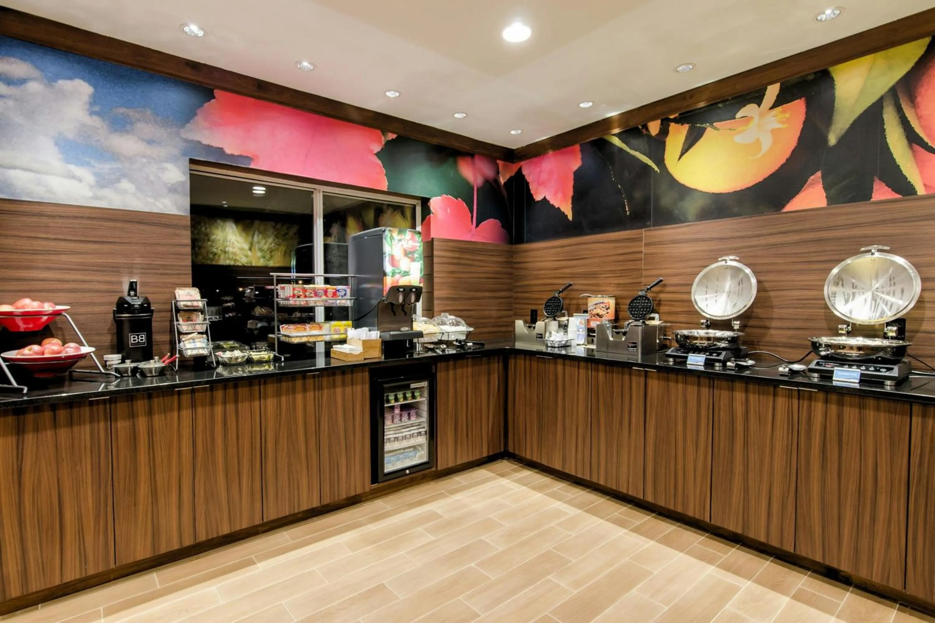 Breakfast in Fairfield Inn and Suites by Marriott Potomac Mills Woodbridge