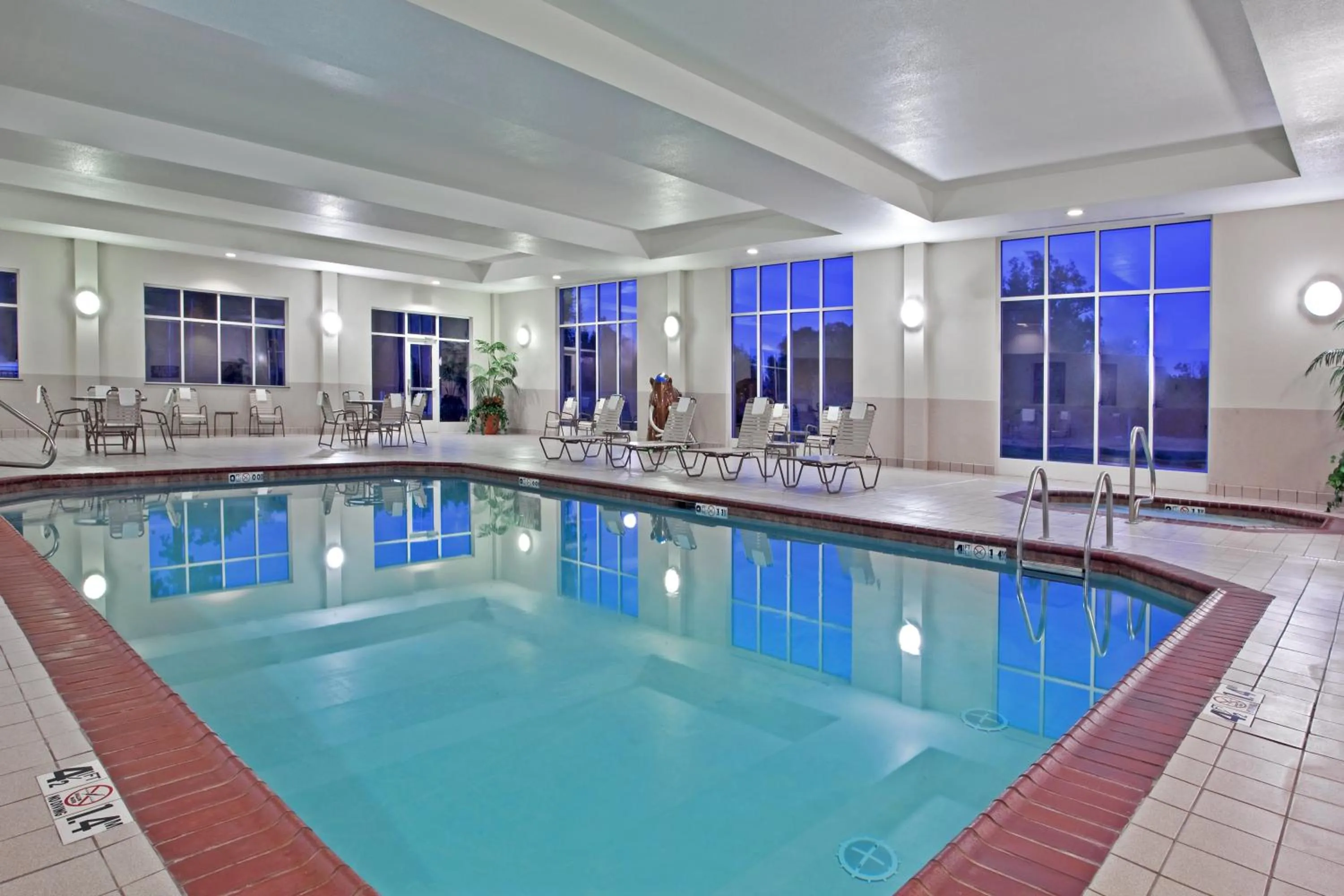 Swimming pool in Holiday Inn Purdue - Fort Wayne, an IHG Hotel