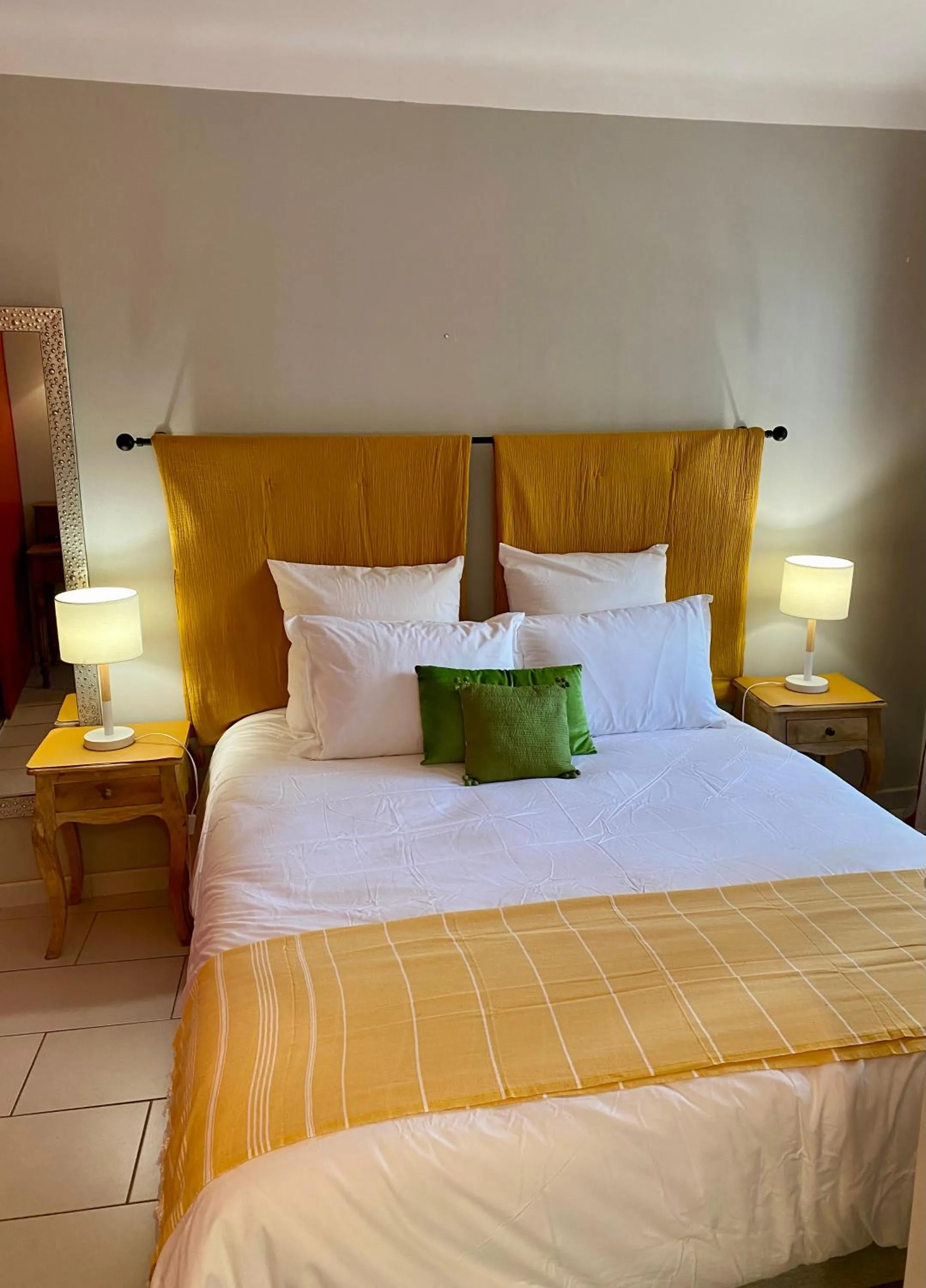 Bed in Appartement Front de Mer