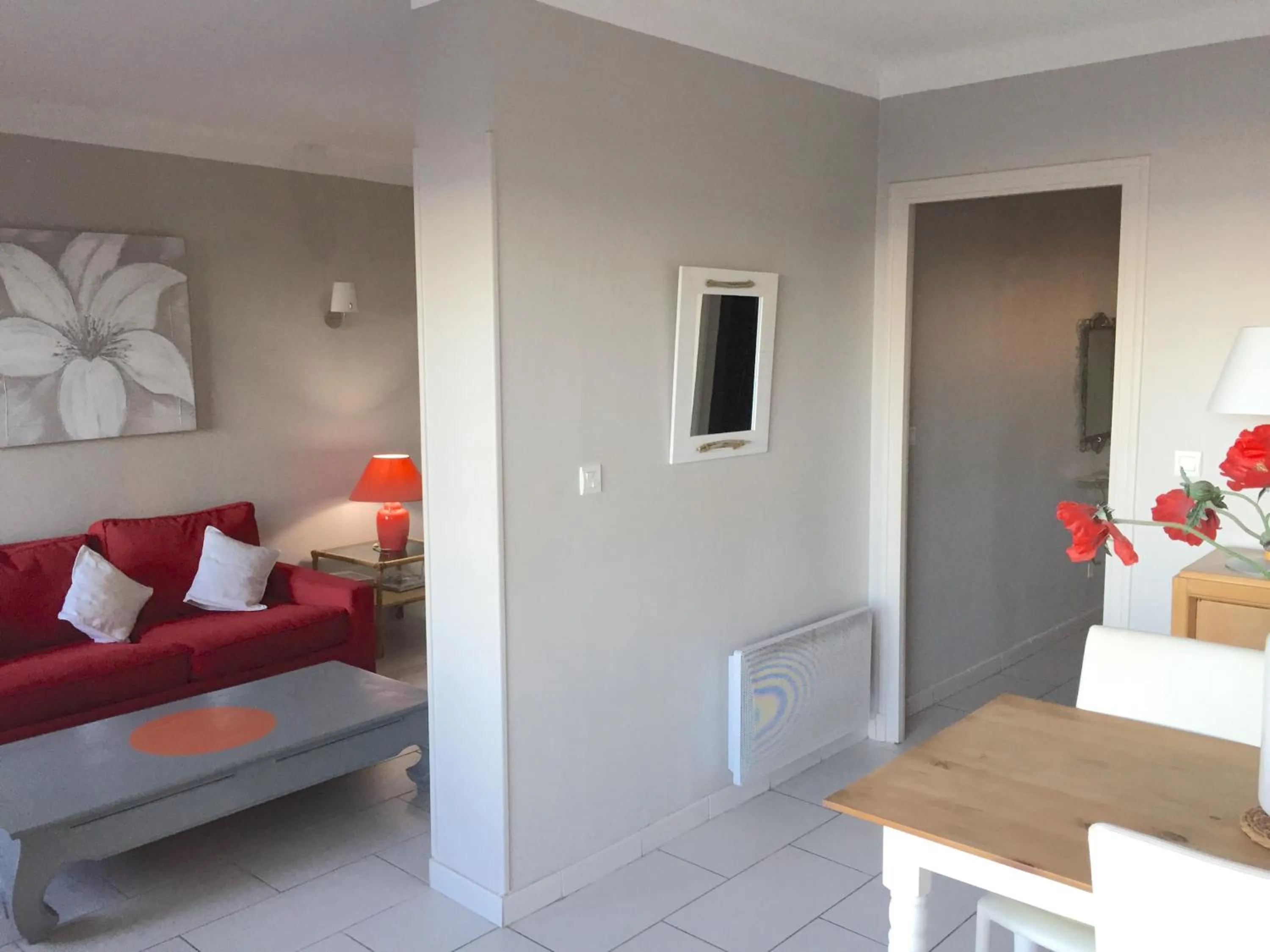 Living room, Bed in Appartement Front de Mer