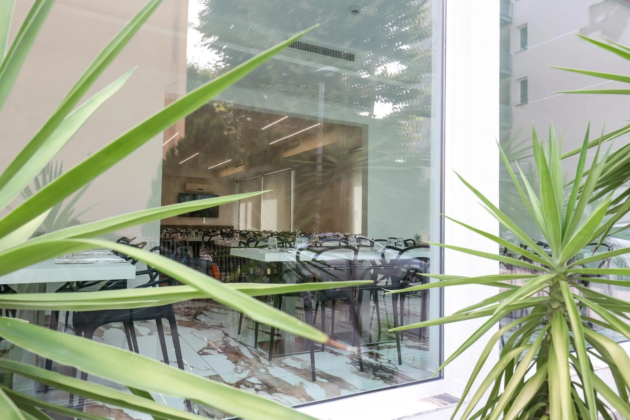 Property building in Hotel Cenisio