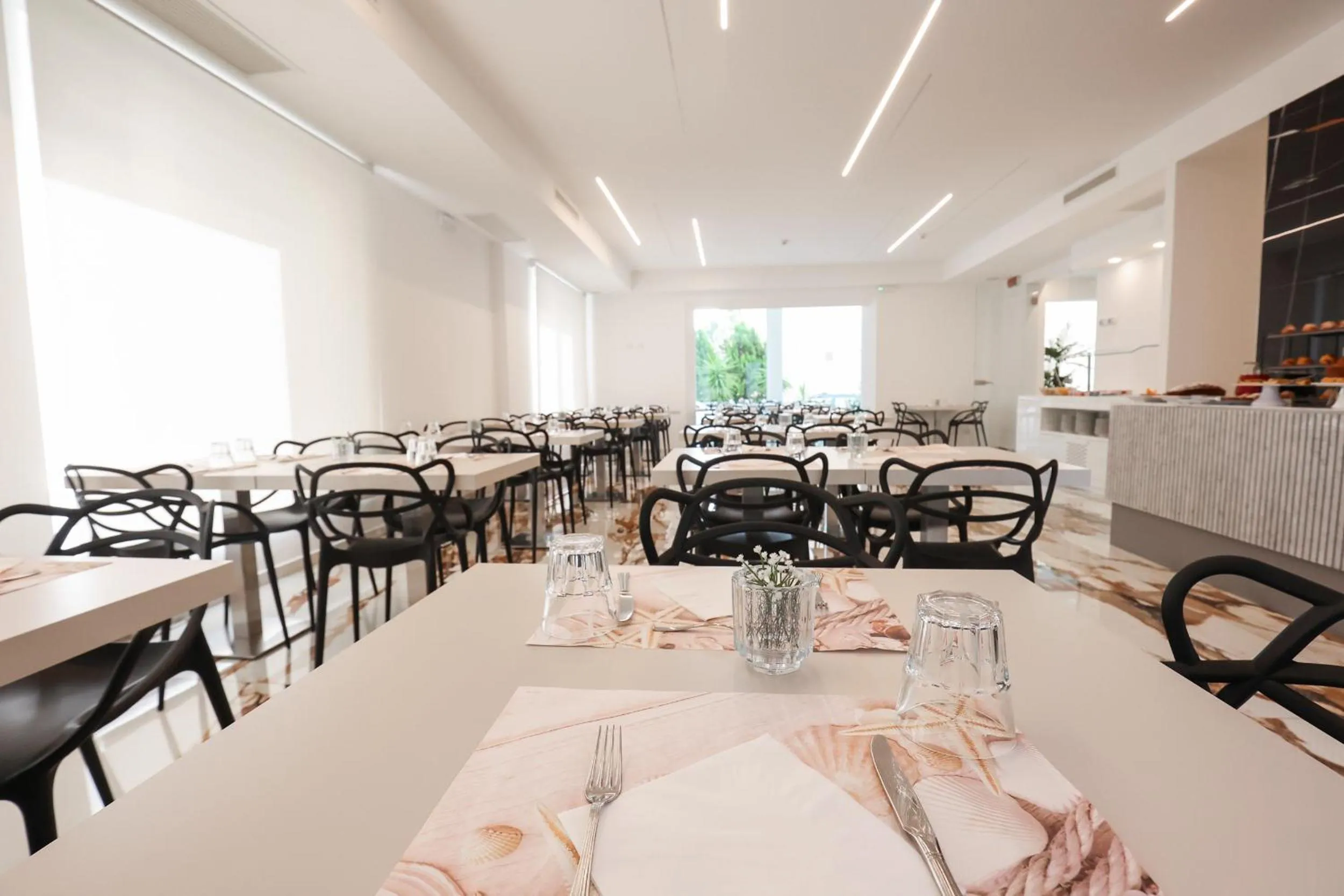 Breakfast in Hotel Cenisio