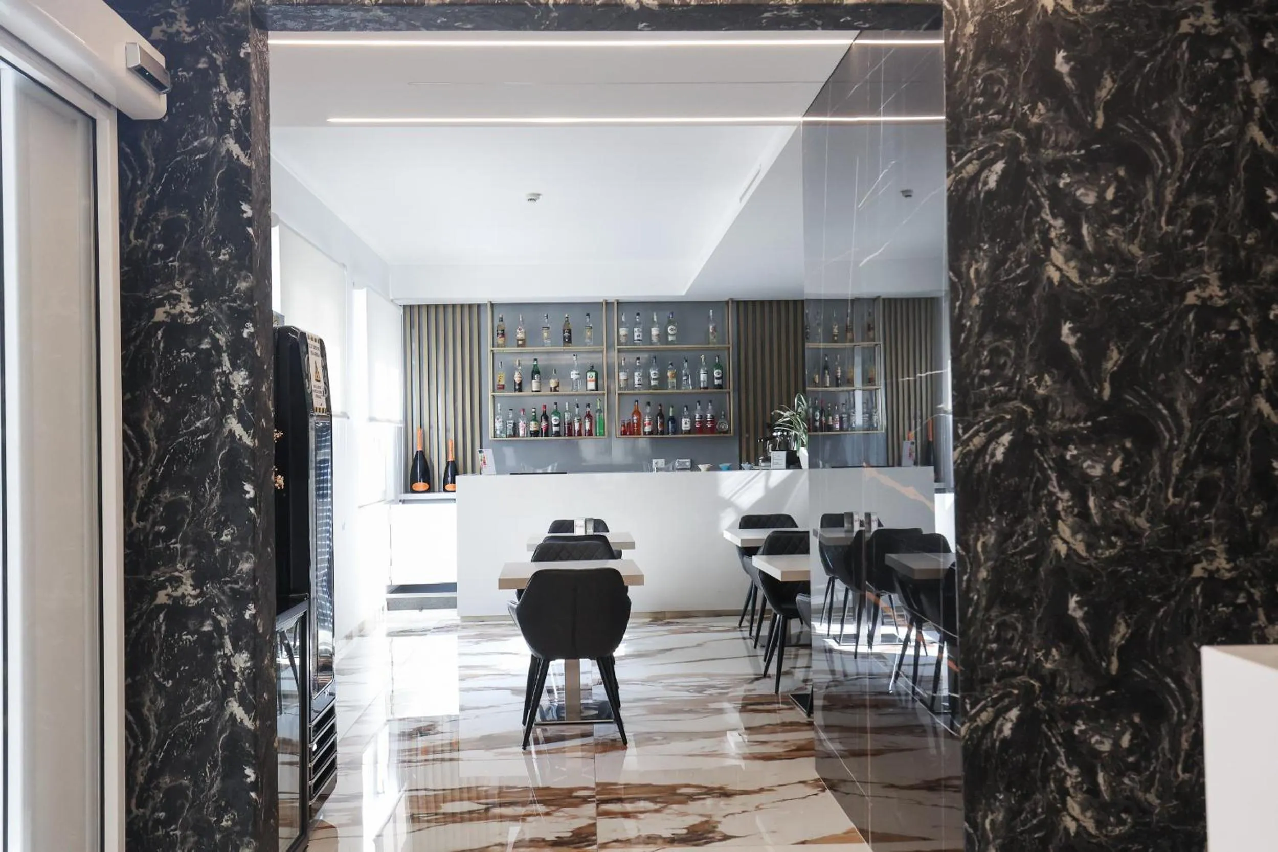 Lounge or bar in Hotel Cenisio