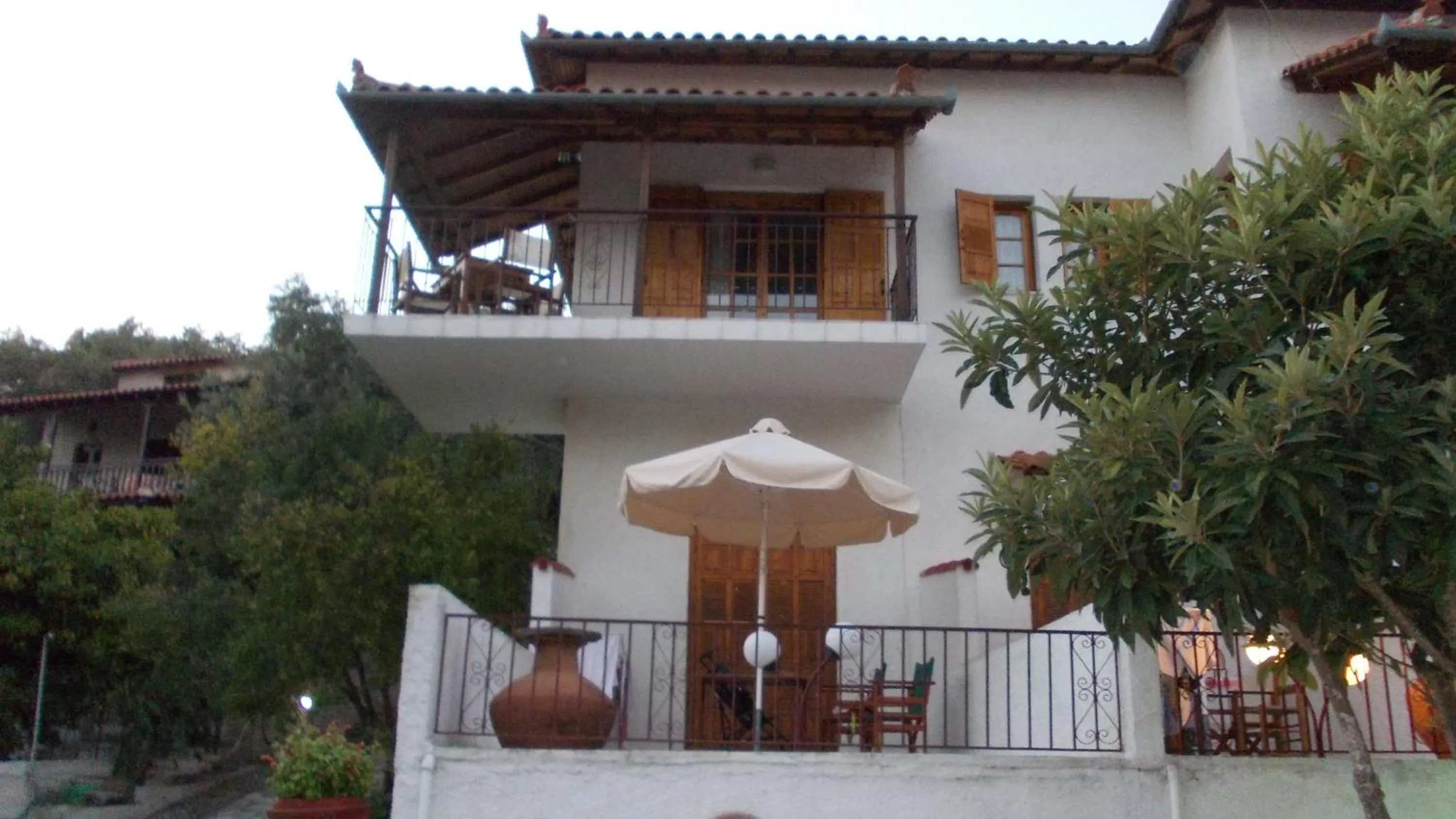 Facade/entrance in Philippos Apartments
