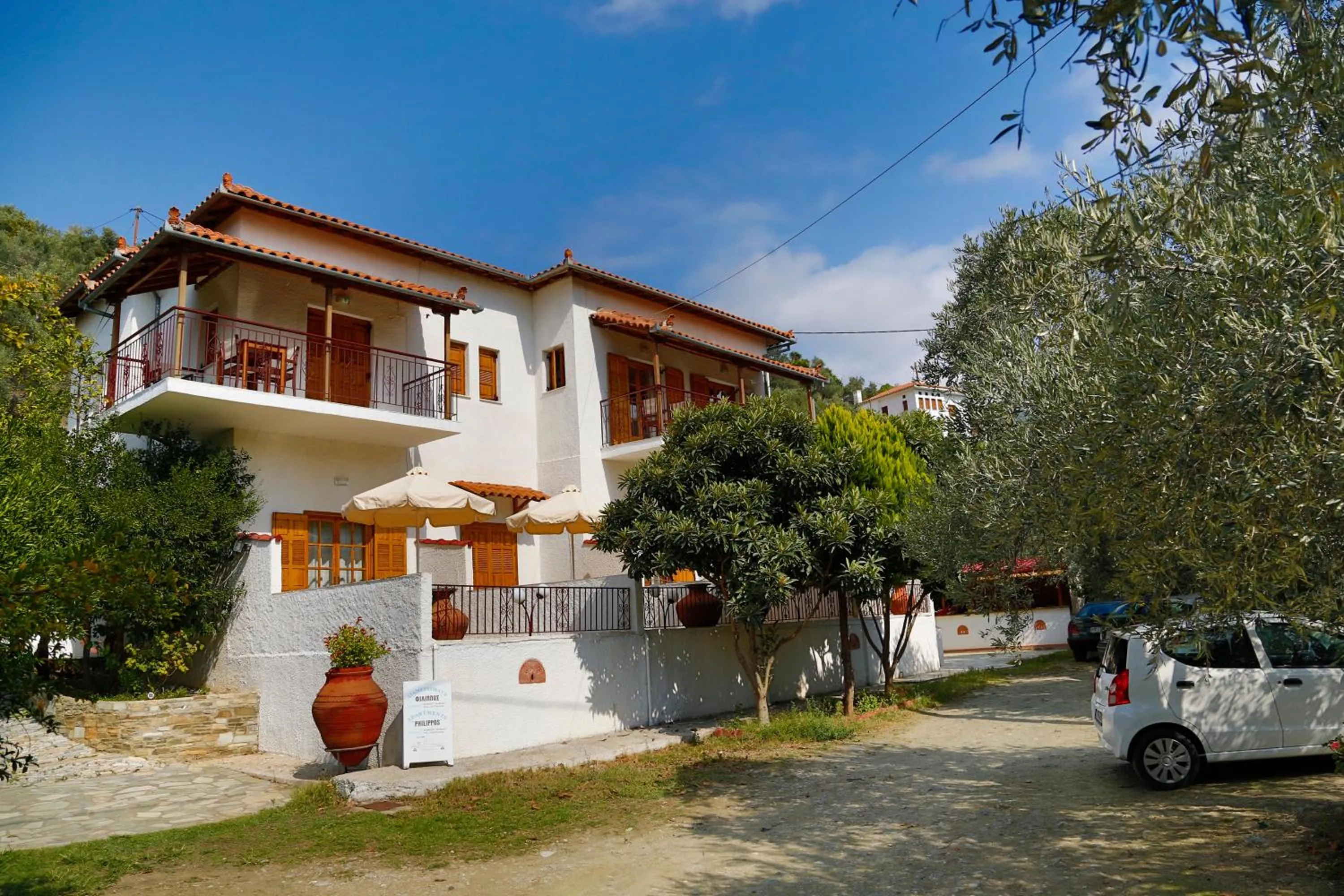 Facade/entrance in Philippos Apartments
