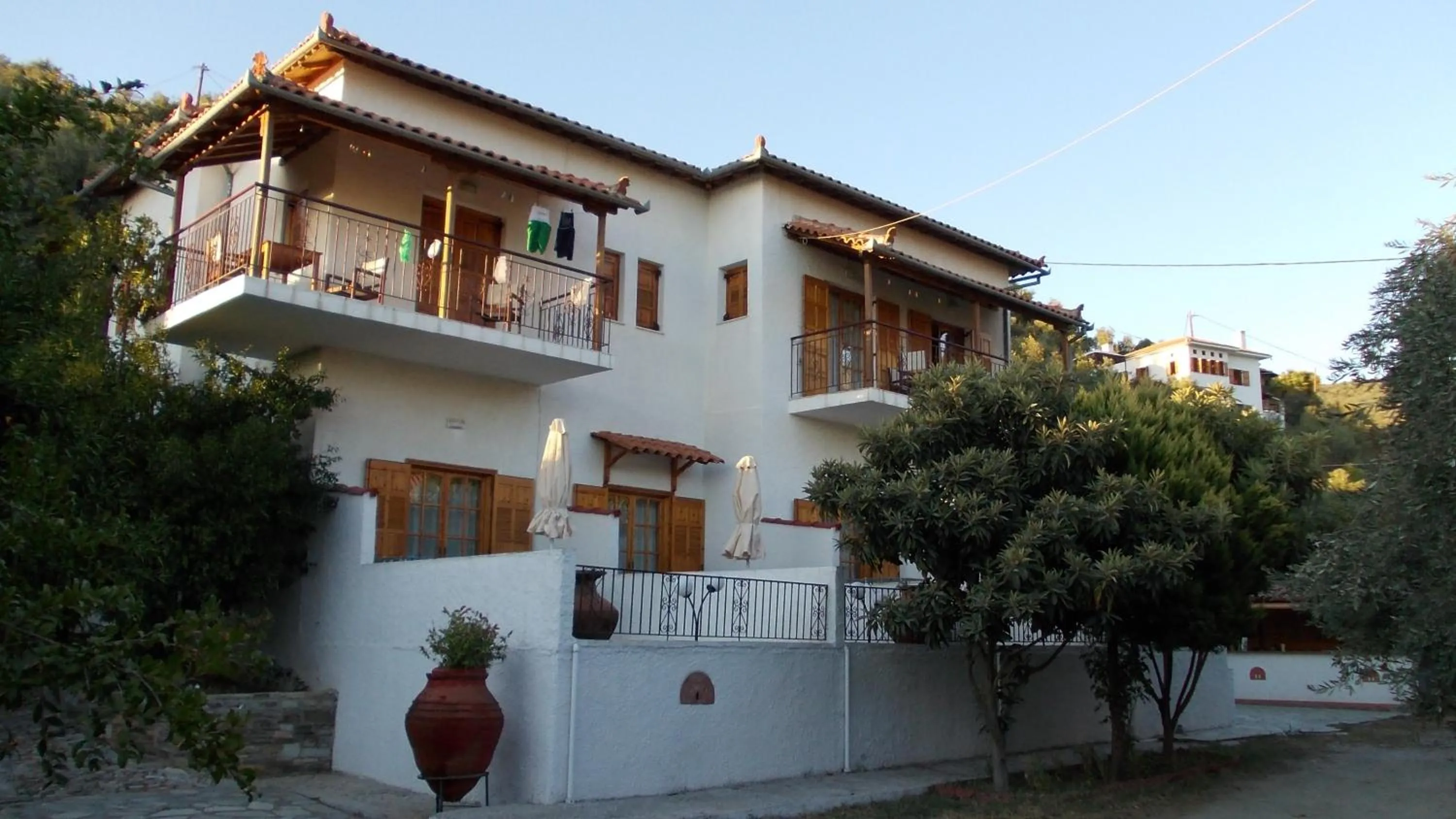 Facade/entrance in Philippos Apartments