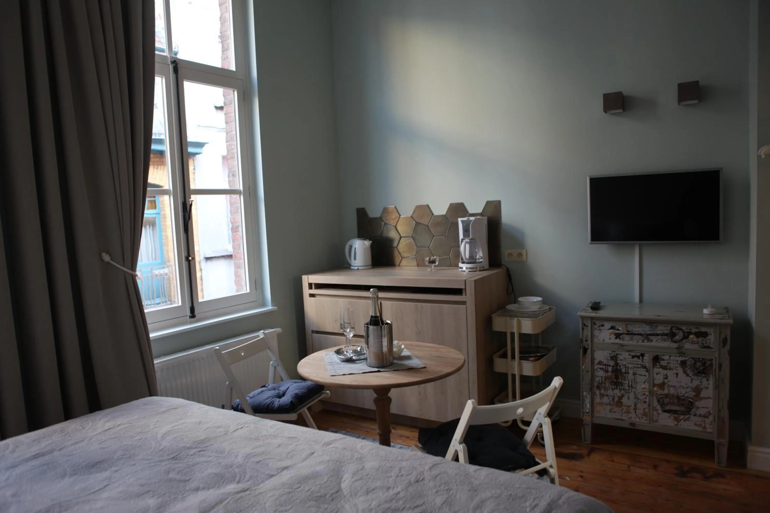 Photo of the whole room, Bed in ZevenVrijeDagen