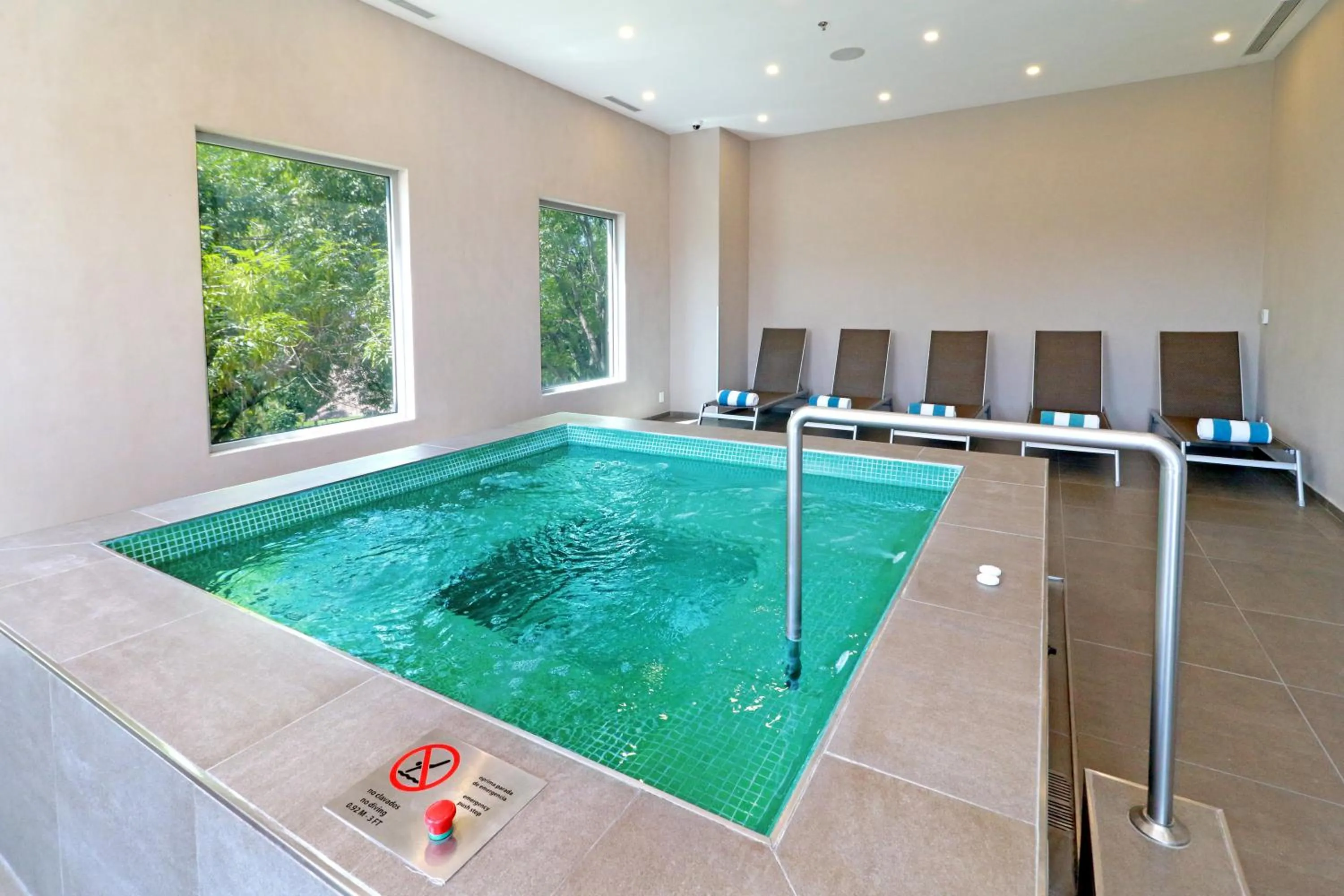 Swimming pool in Holiday Inn San Luis Potosi-Quijote by IHG